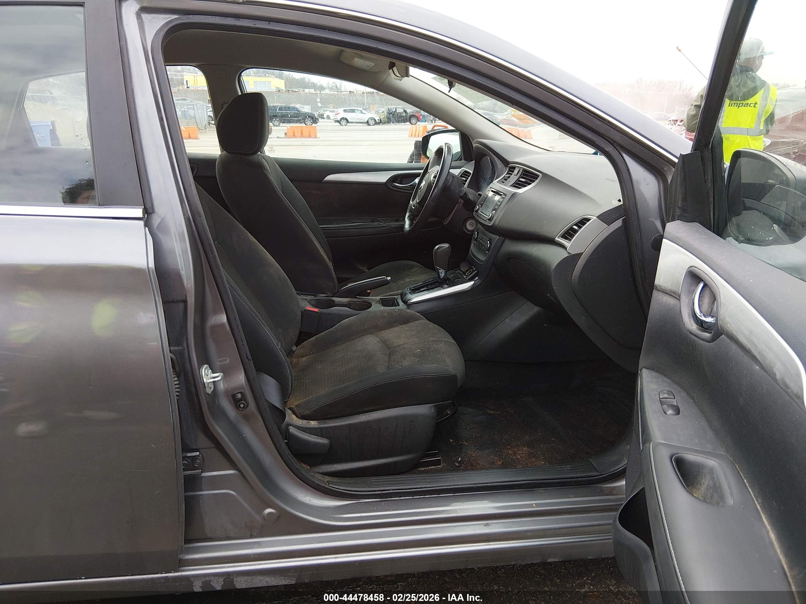 NISSAN SENTRA image 5