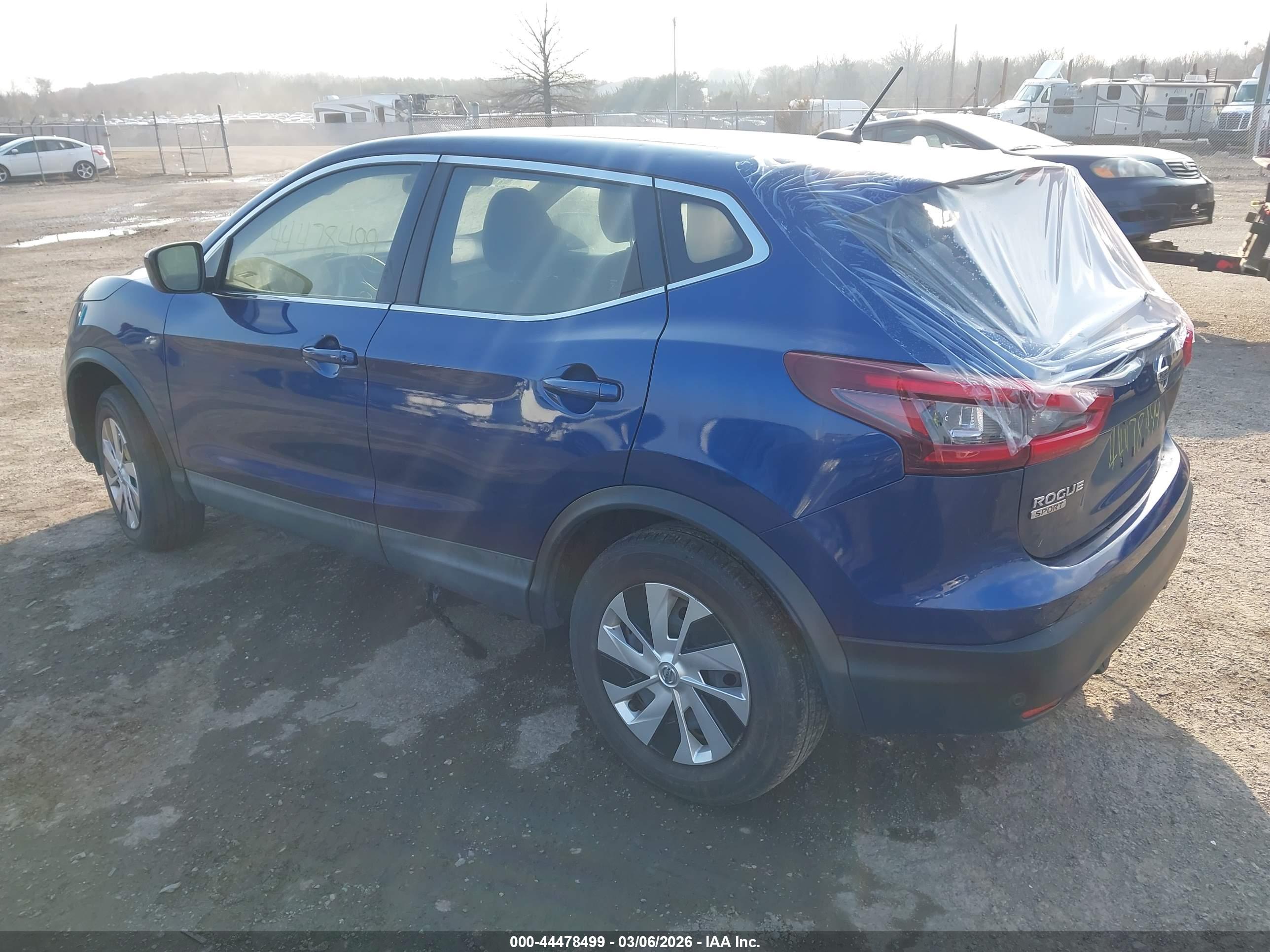 NISSAN ROGUE image 3