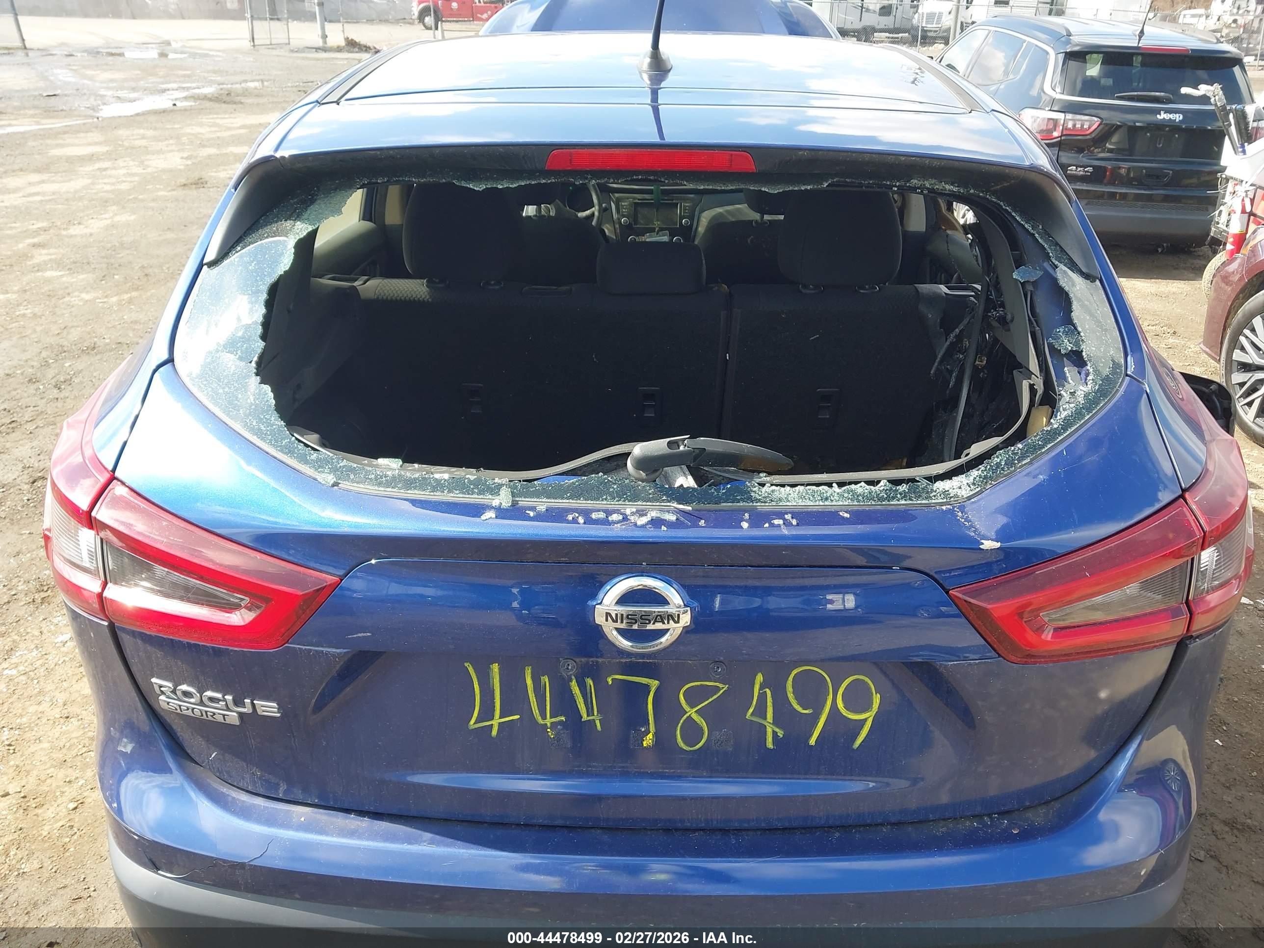NISSAN ROGUE image 6