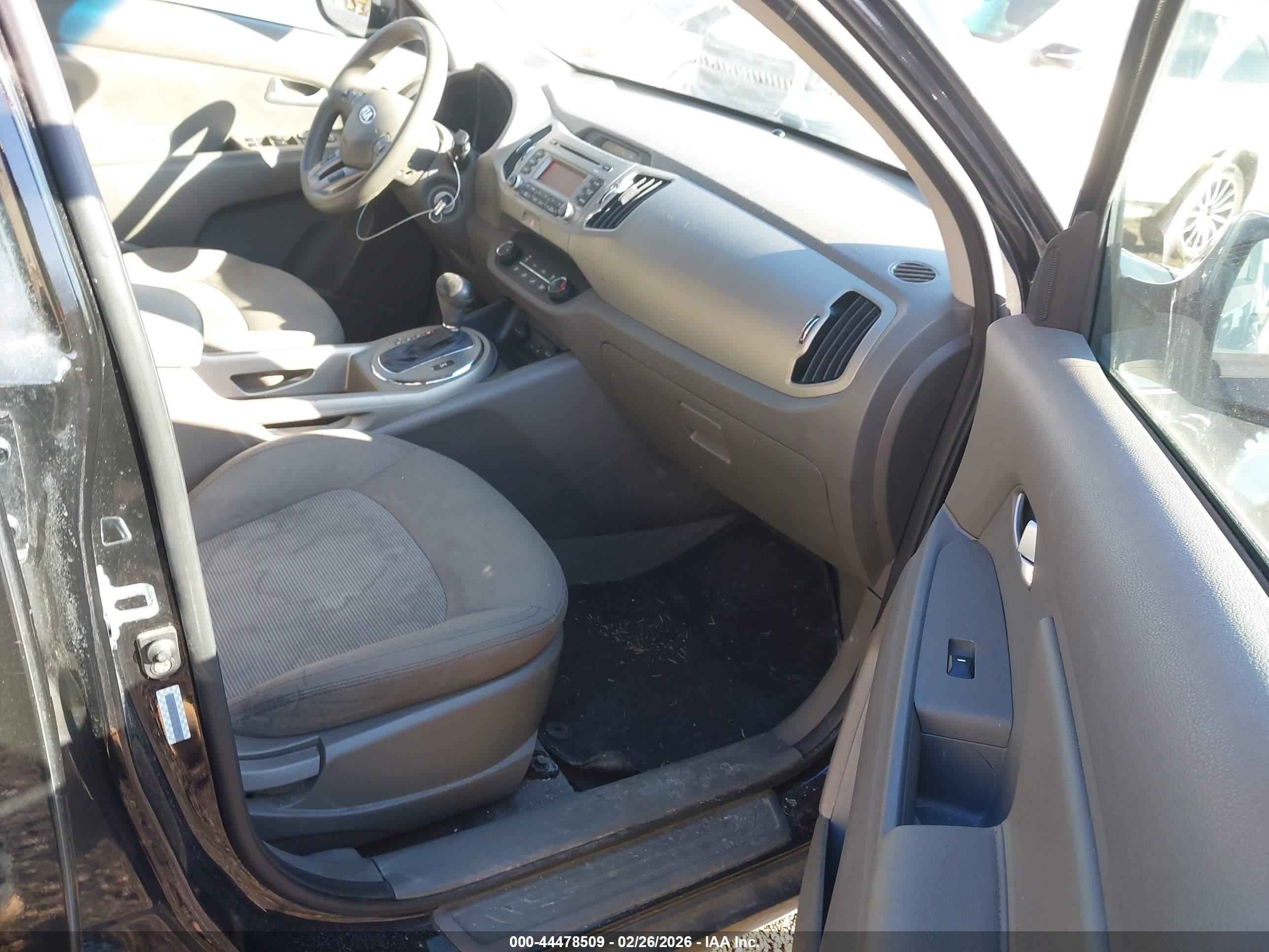 KIA SPORTAGE image 5