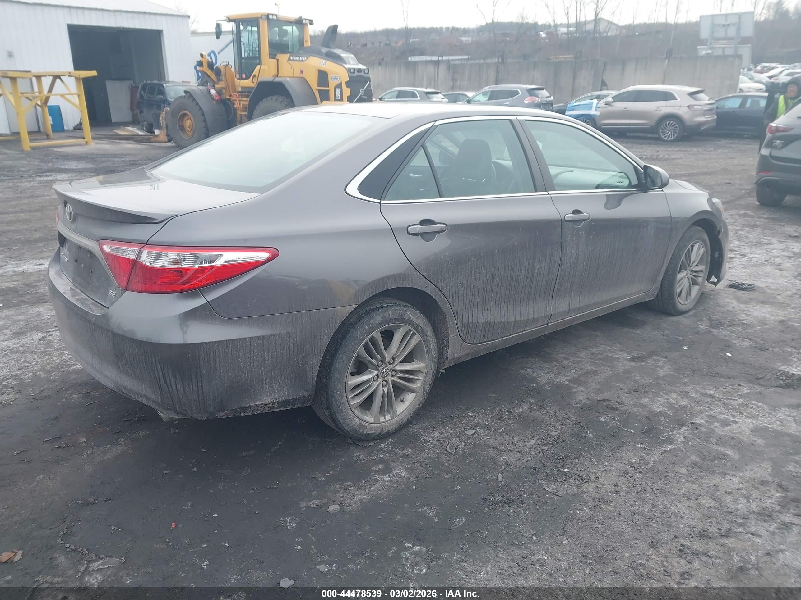 TOYOTA CAMRY image 4