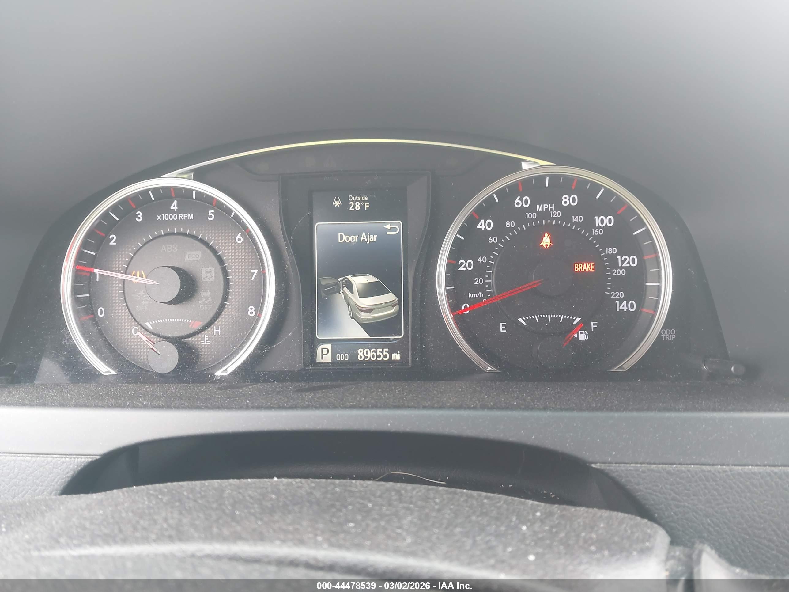 TOYOTA CAMRY image 7