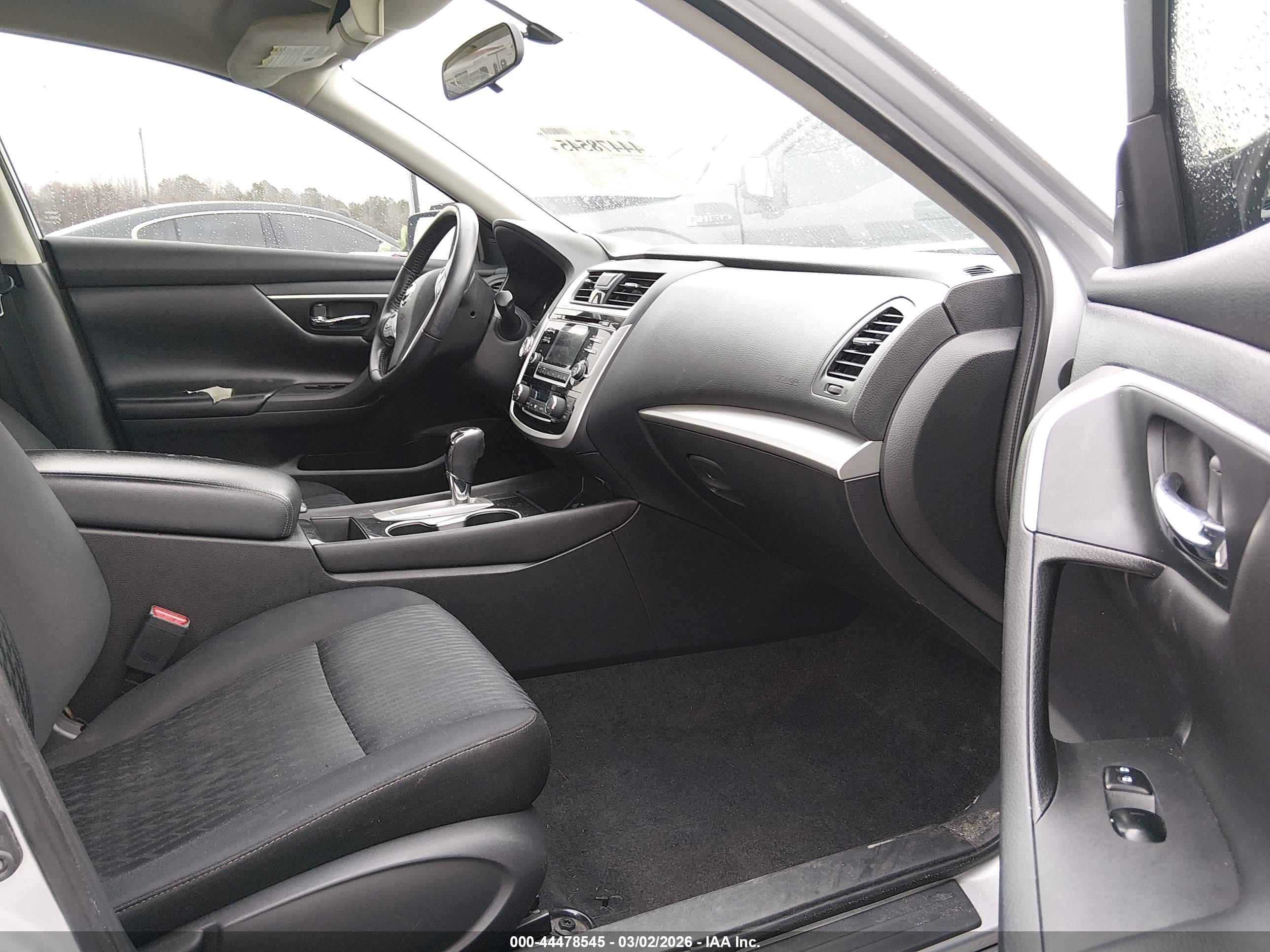 NISSAN ALTIMA image 5