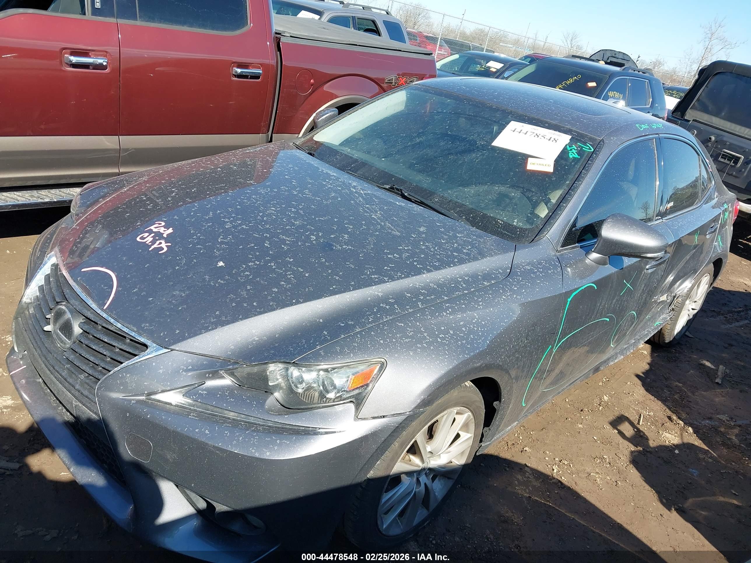 LEXUS IS image 2