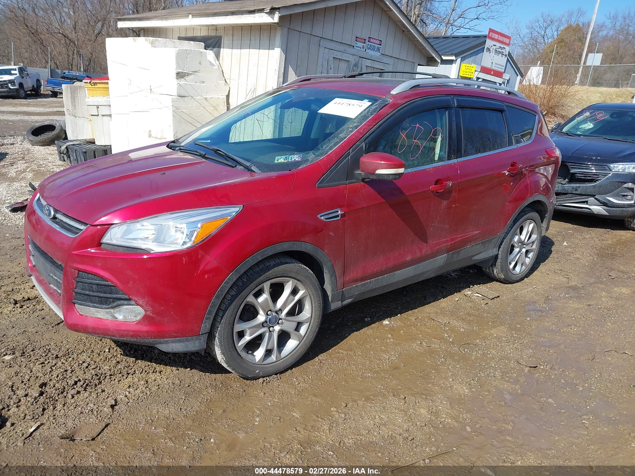 FORD ESCAPE image 2