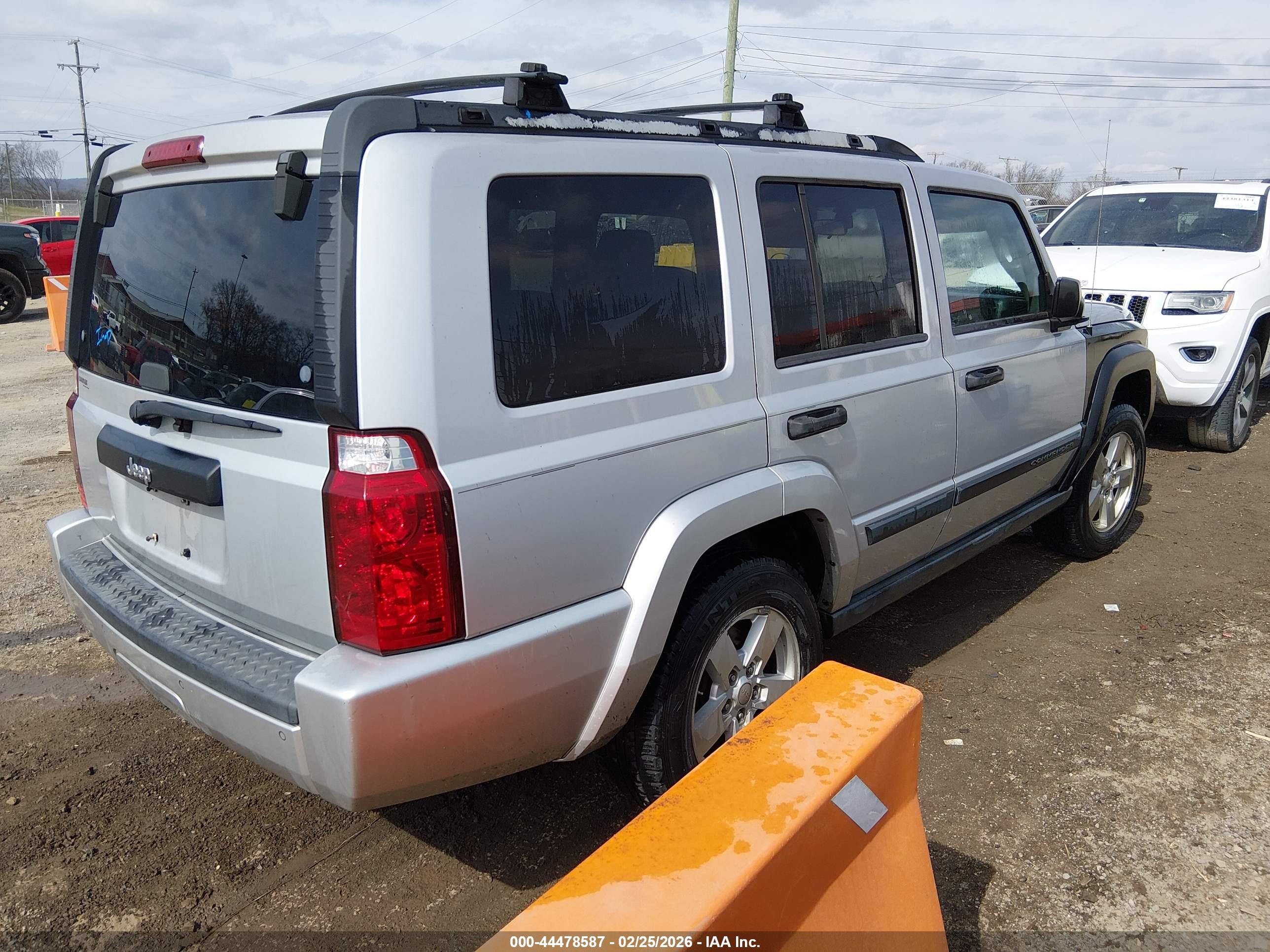 JEEP COMMANDER image 4