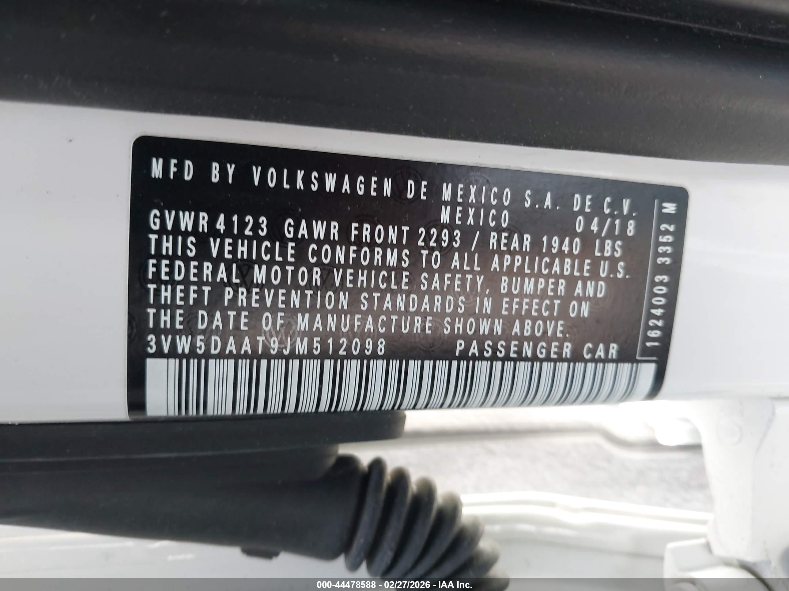 VOLKSWAGEN BEETLE image 9