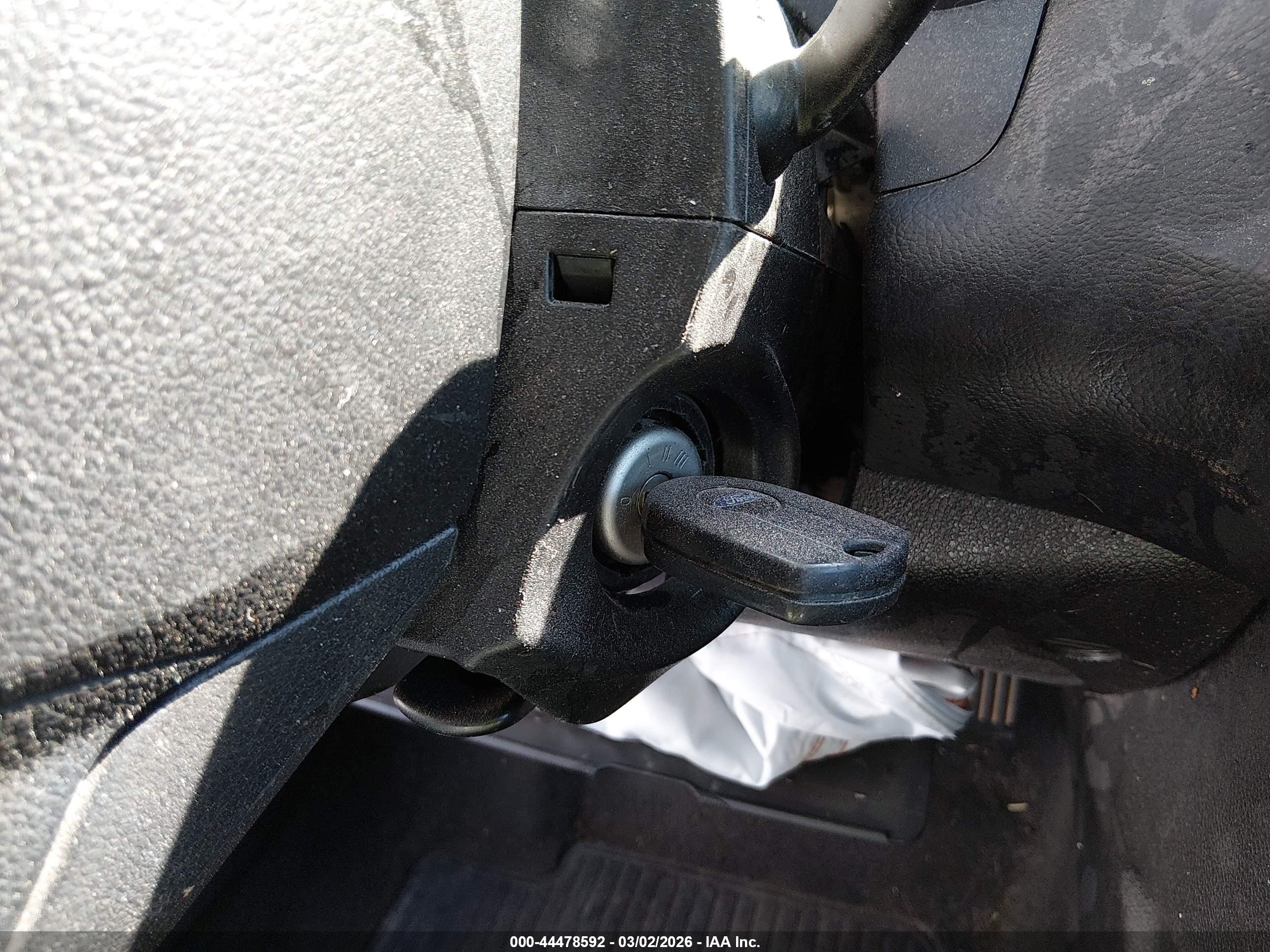 FORD FOCUS image 11