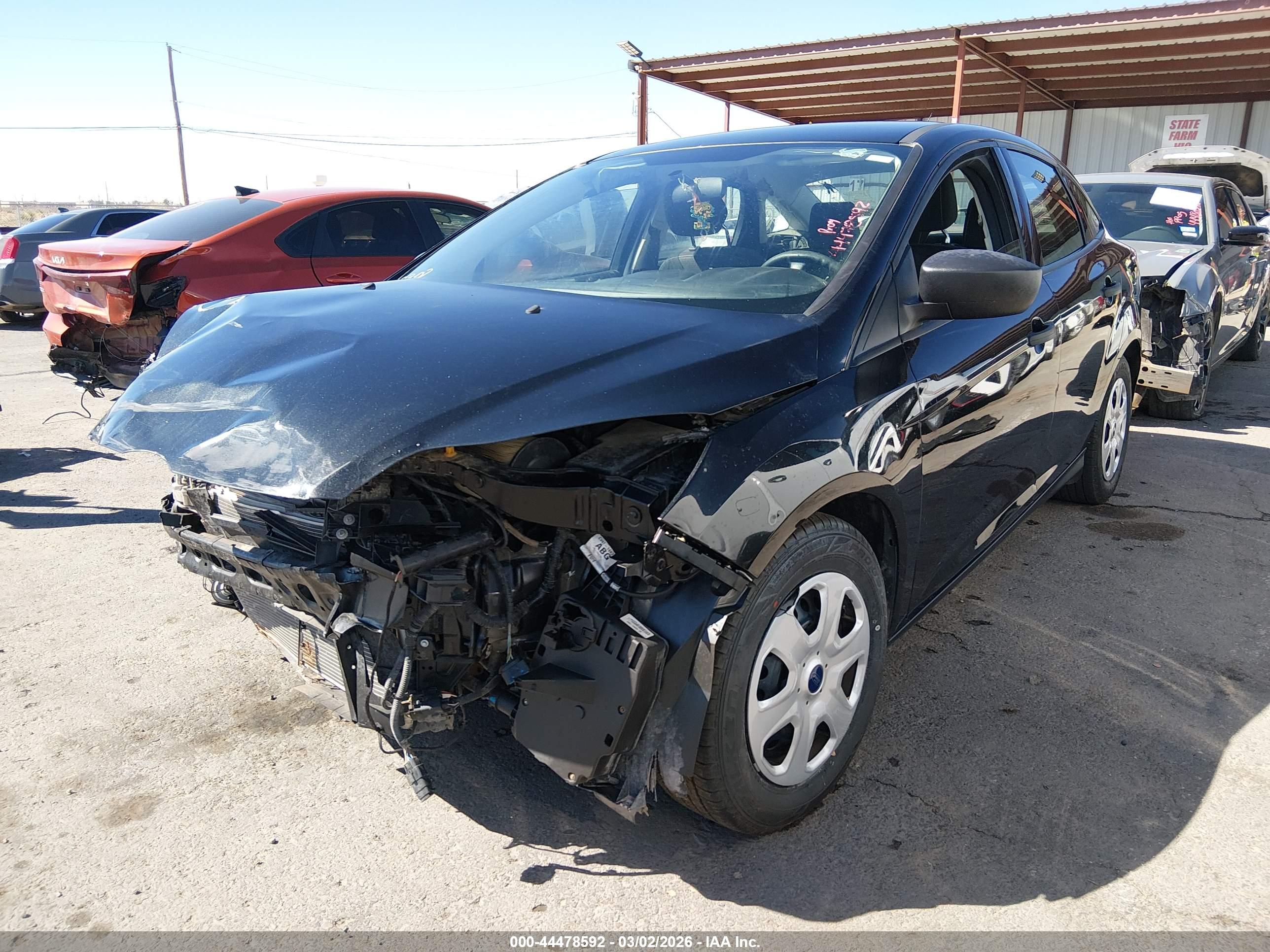 FORD FOCUS image 2
