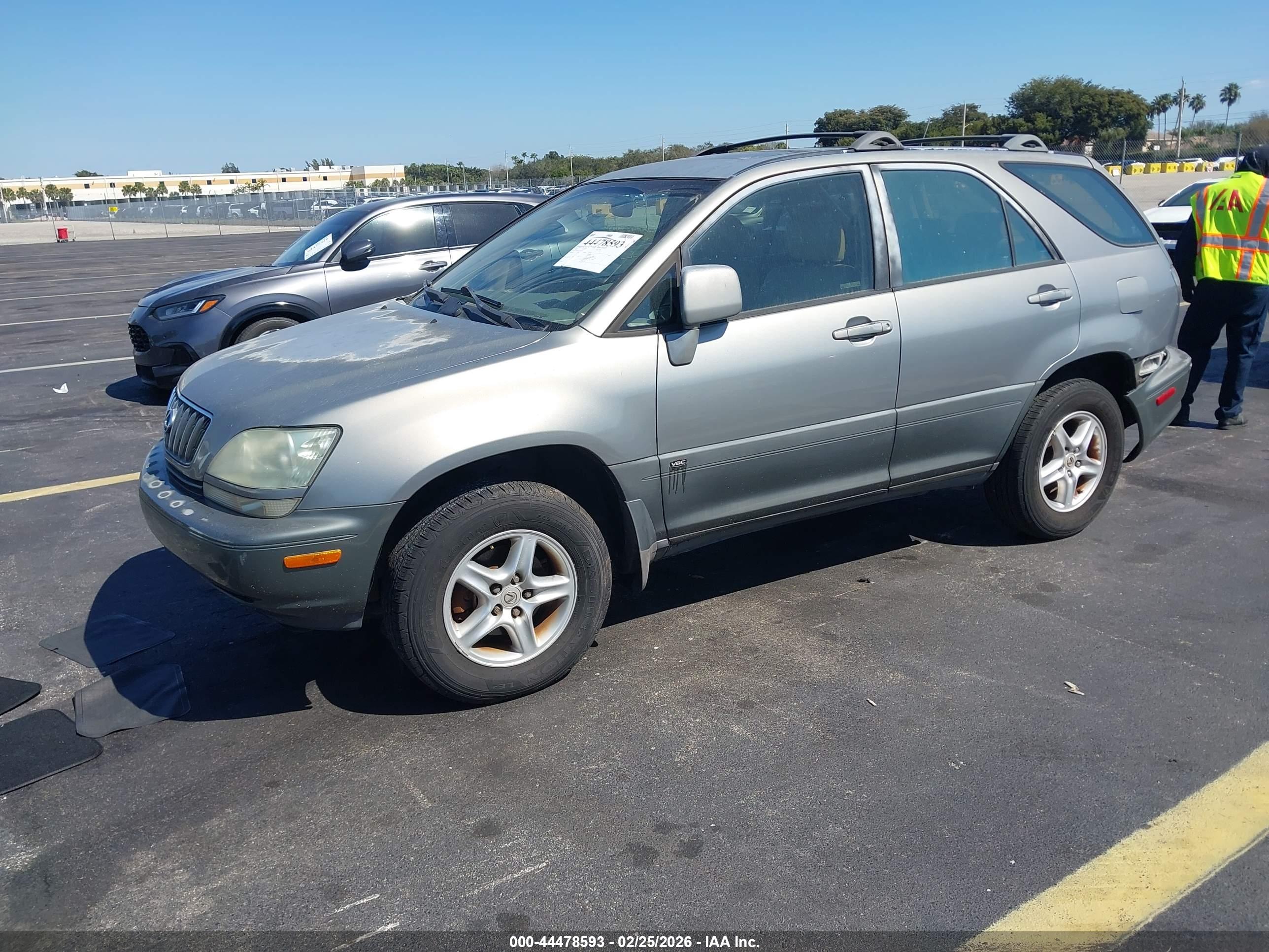 LEXUS RX image 2