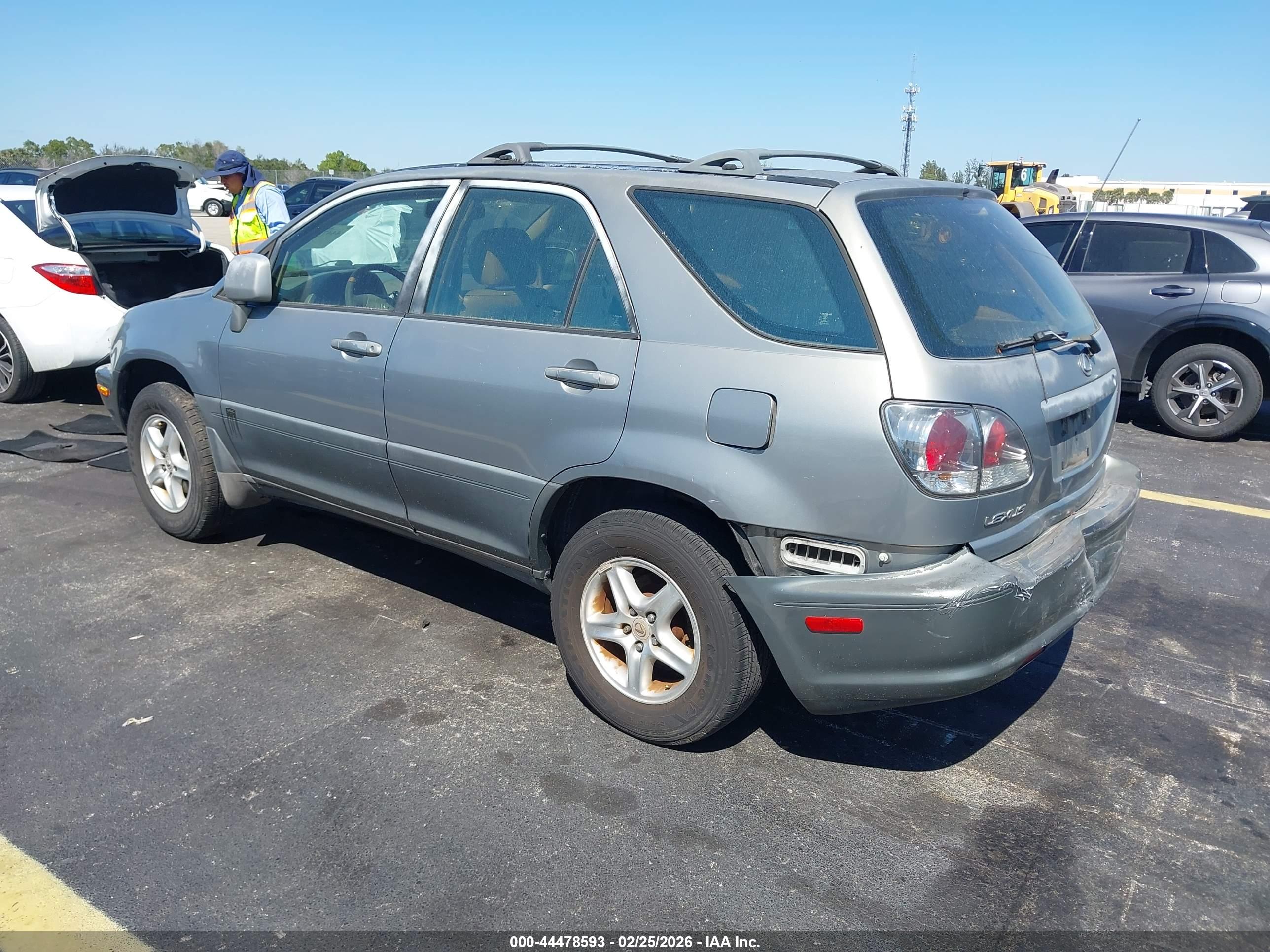 LEXUS RX image 3