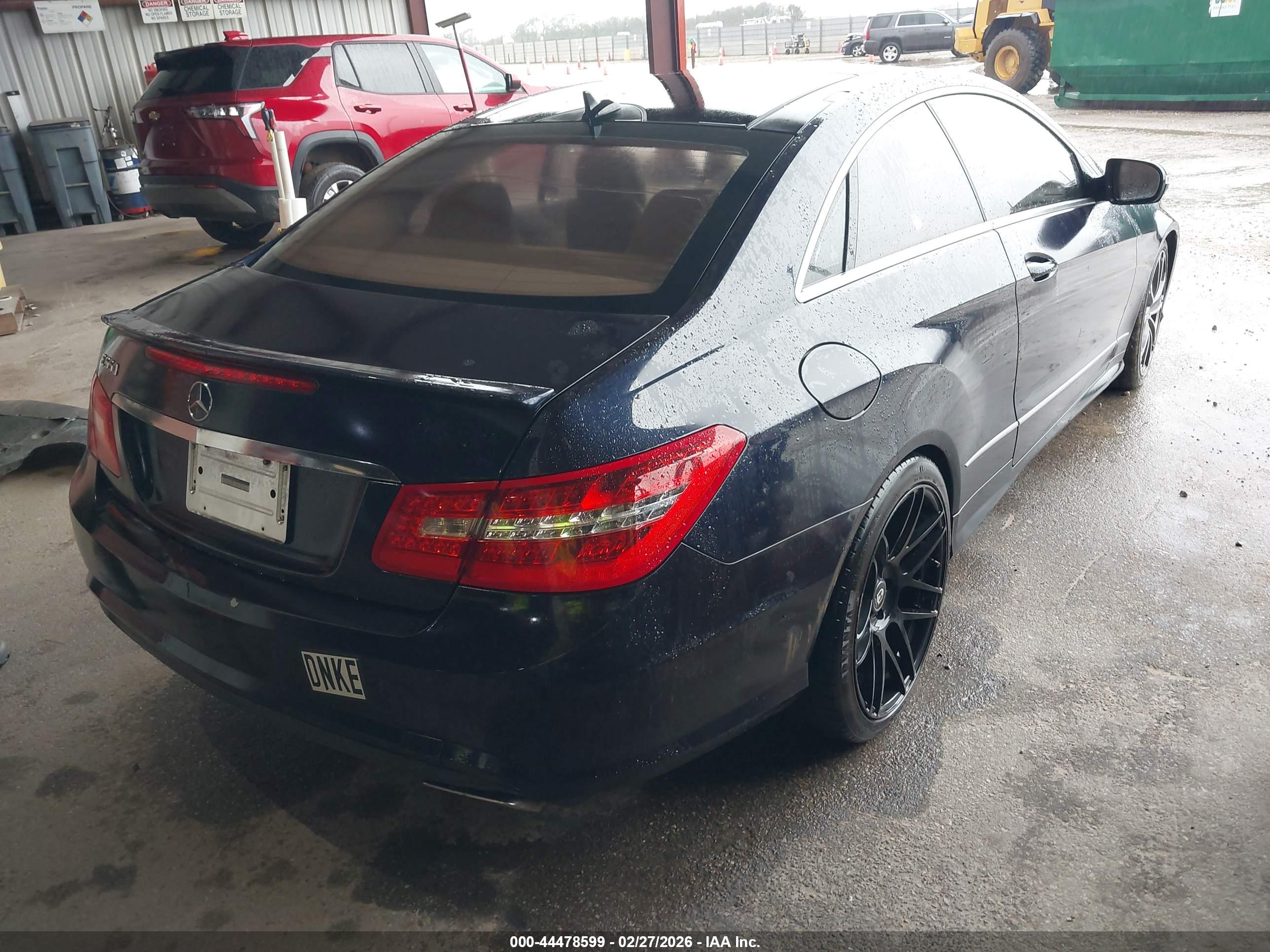 MERCEDES-BENZ E image 3