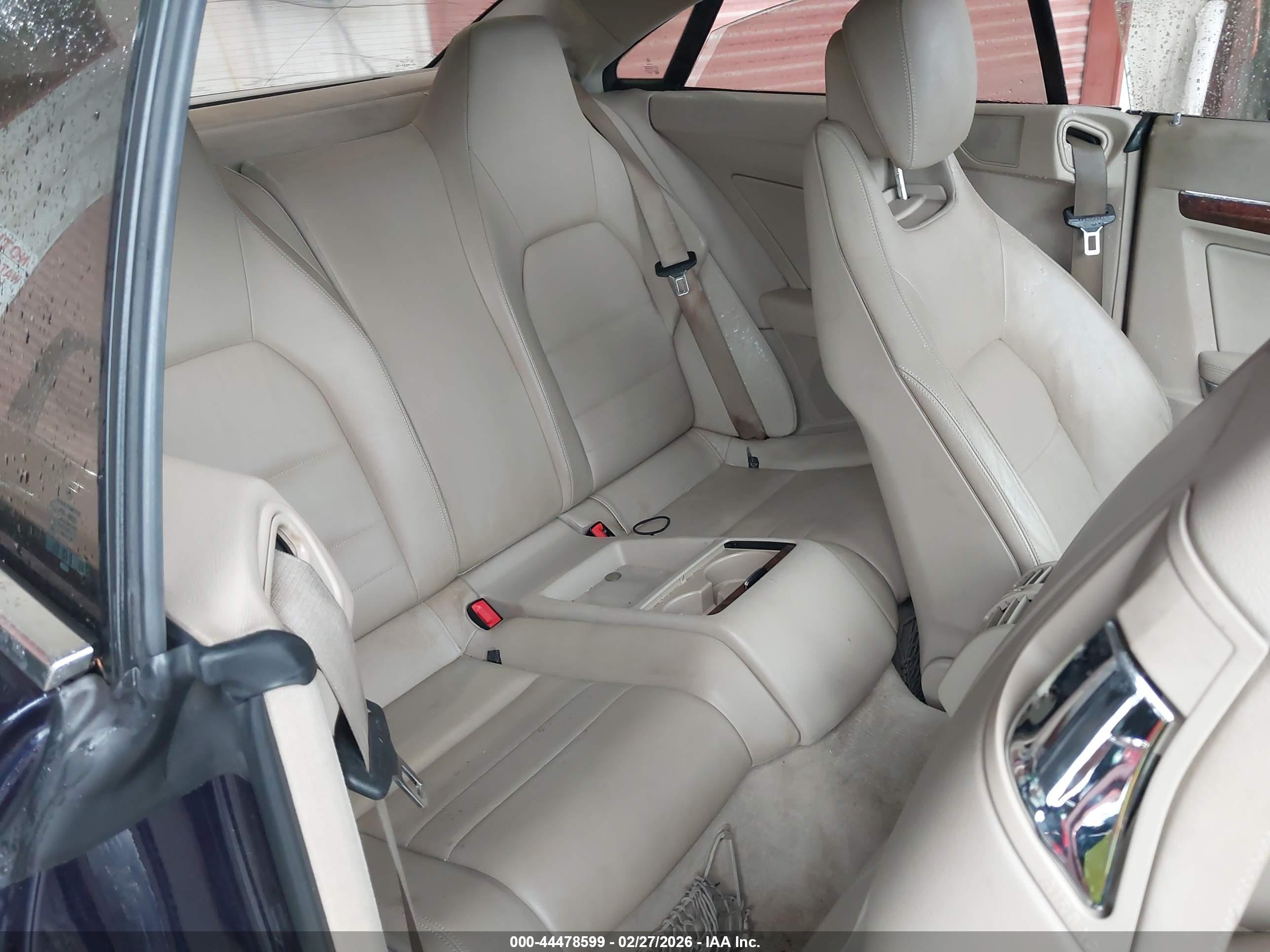 MERCEDES-BENZ E image 8