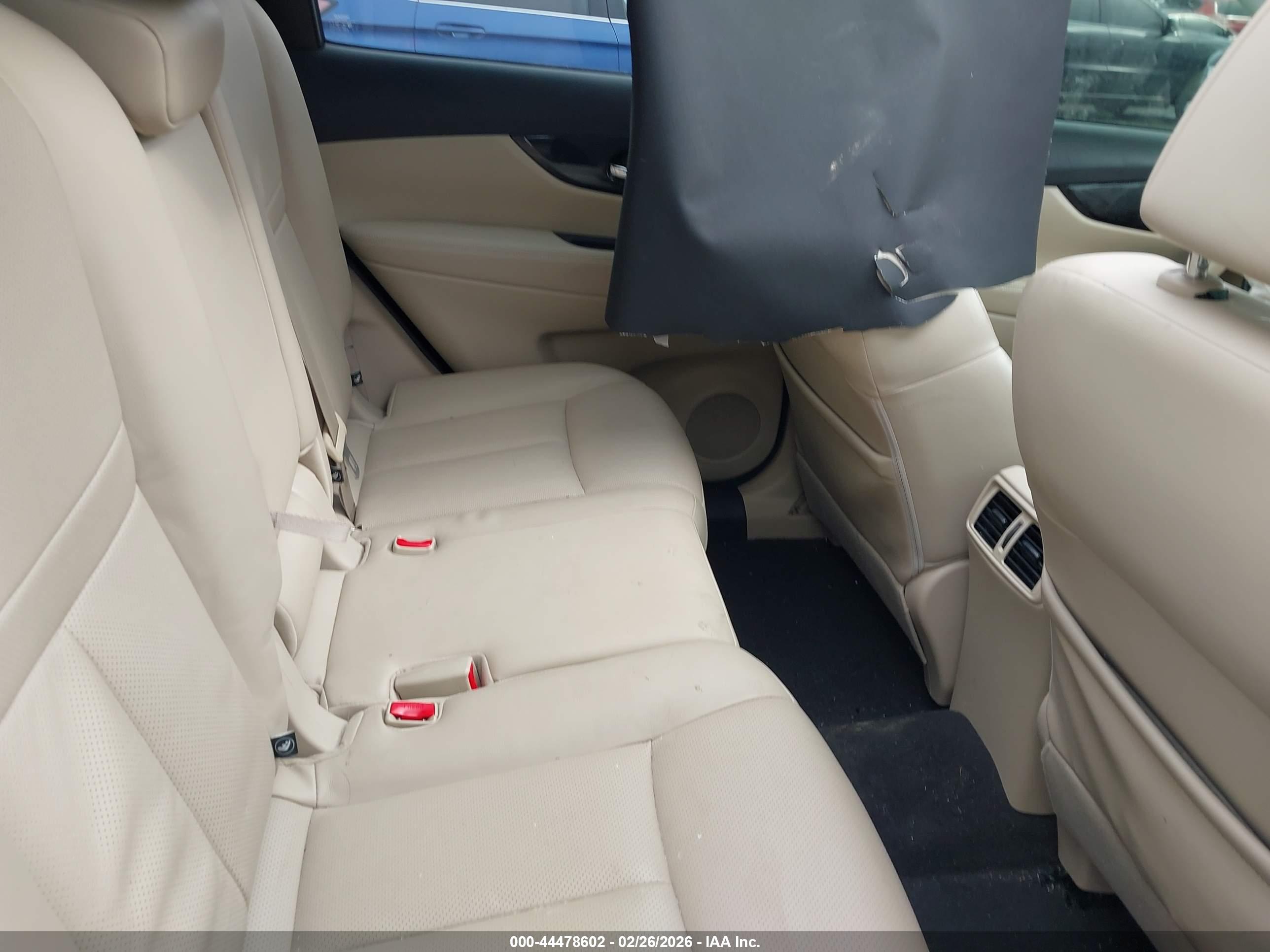 NISSAN ROGUE image 8