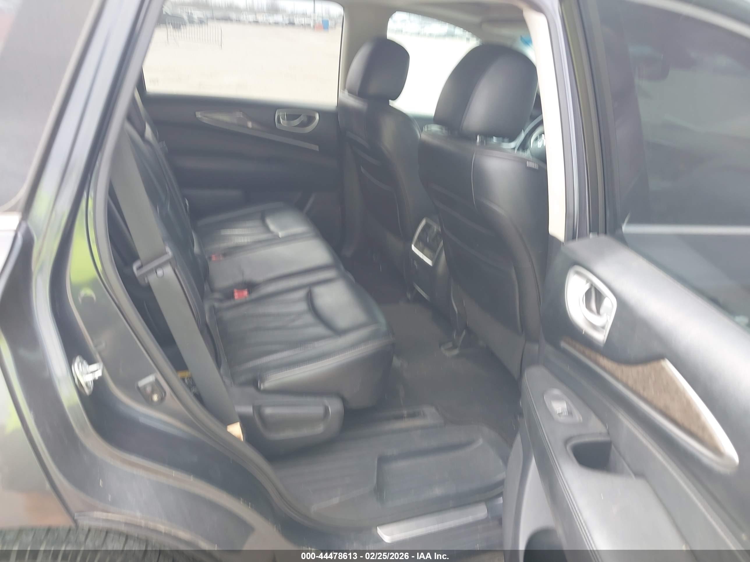 INFINITI QX60 image 8