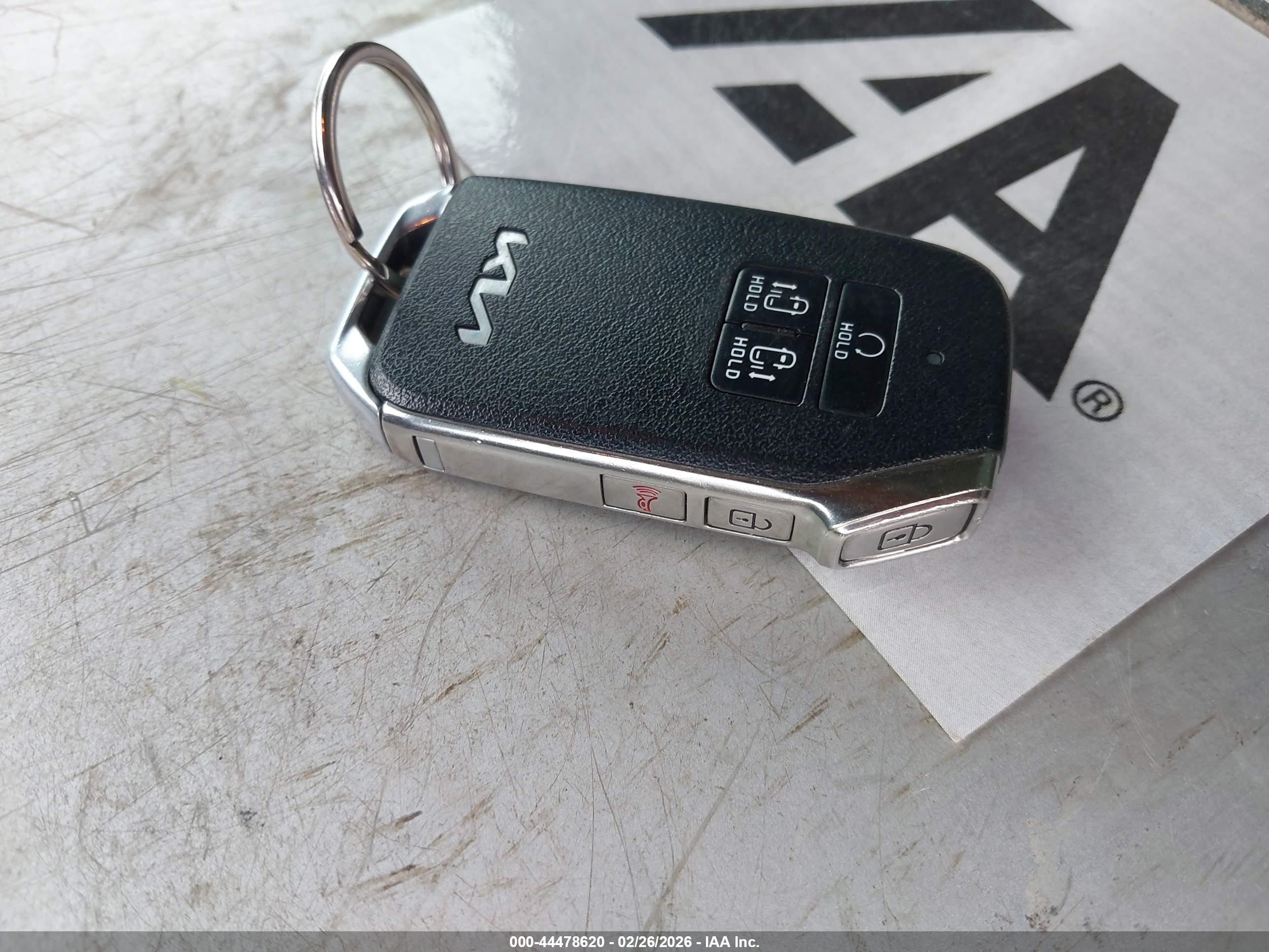 KIA CARNIVAL image 11