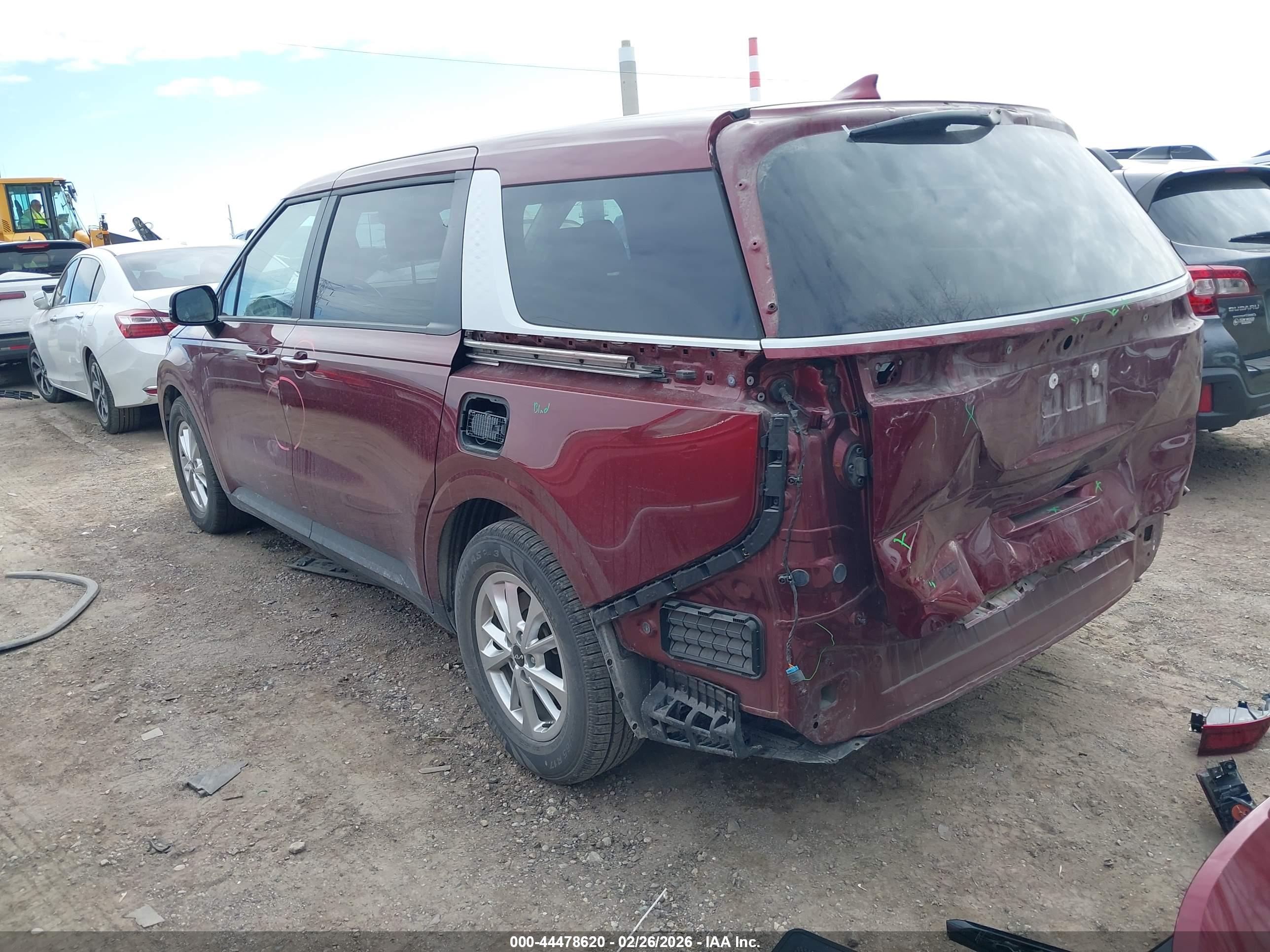 KIA CARNIVAL image 3