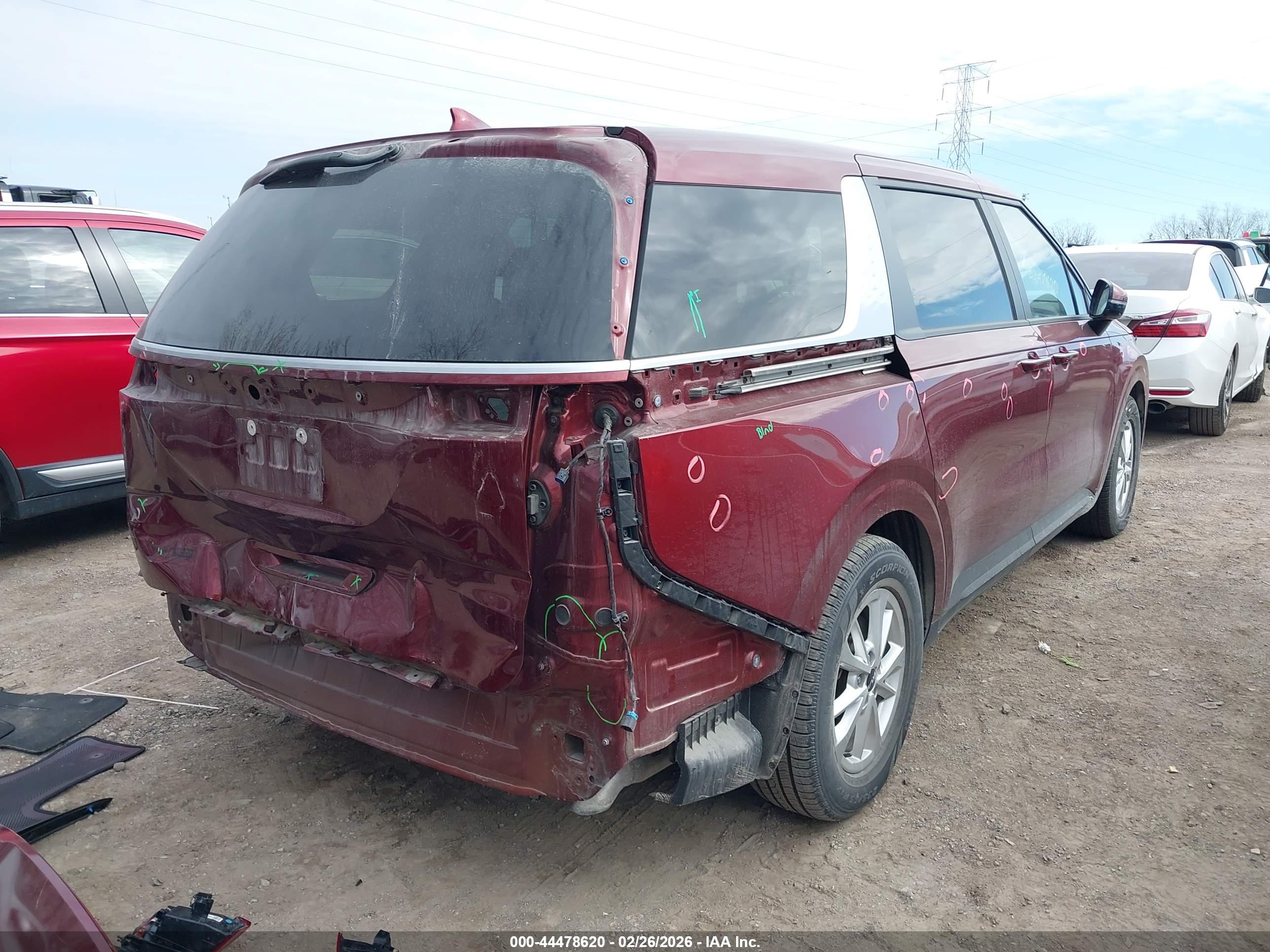 KIA CARNIVAL image 4
