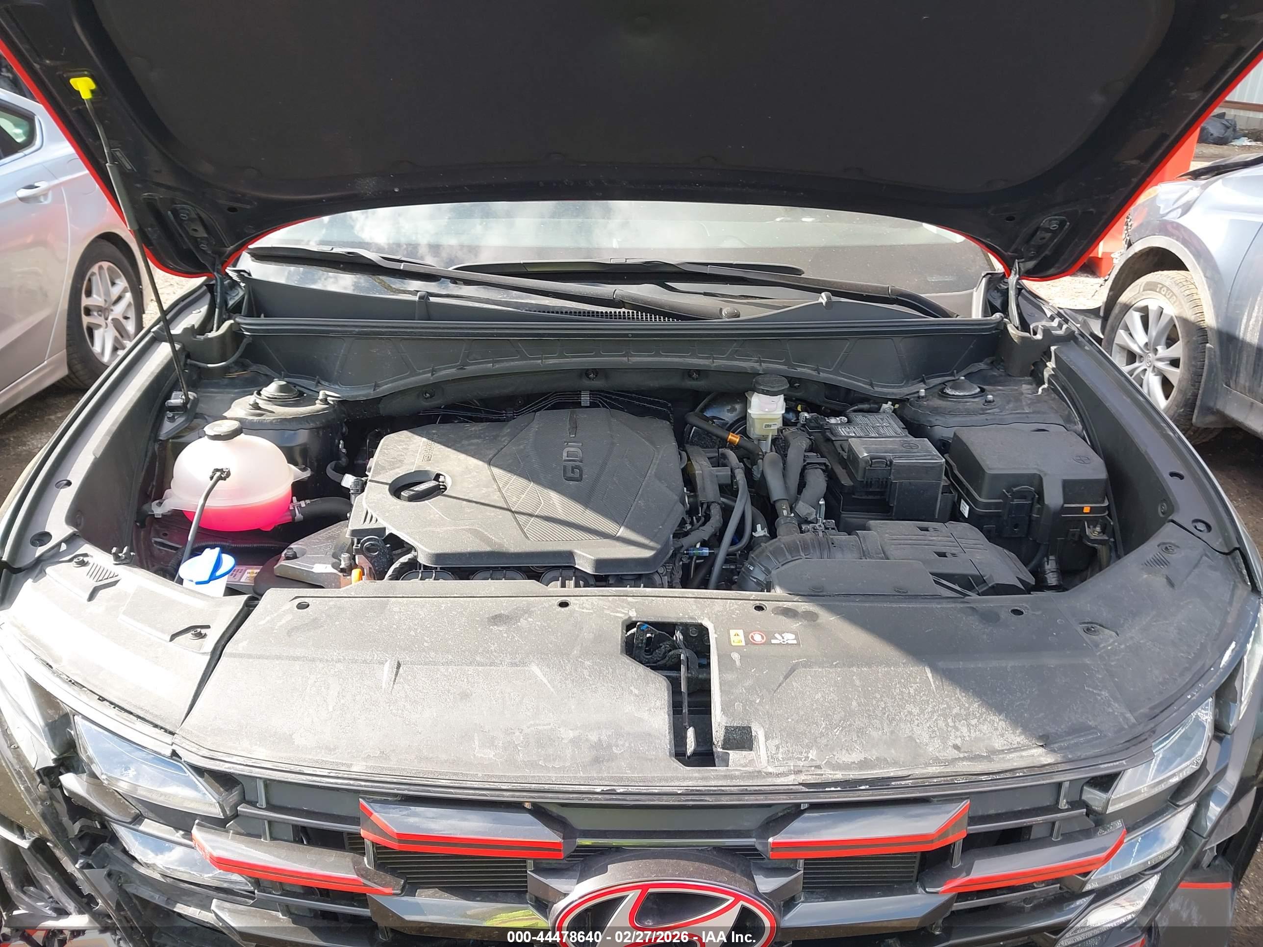 HYUNDAI TUCSON image 10