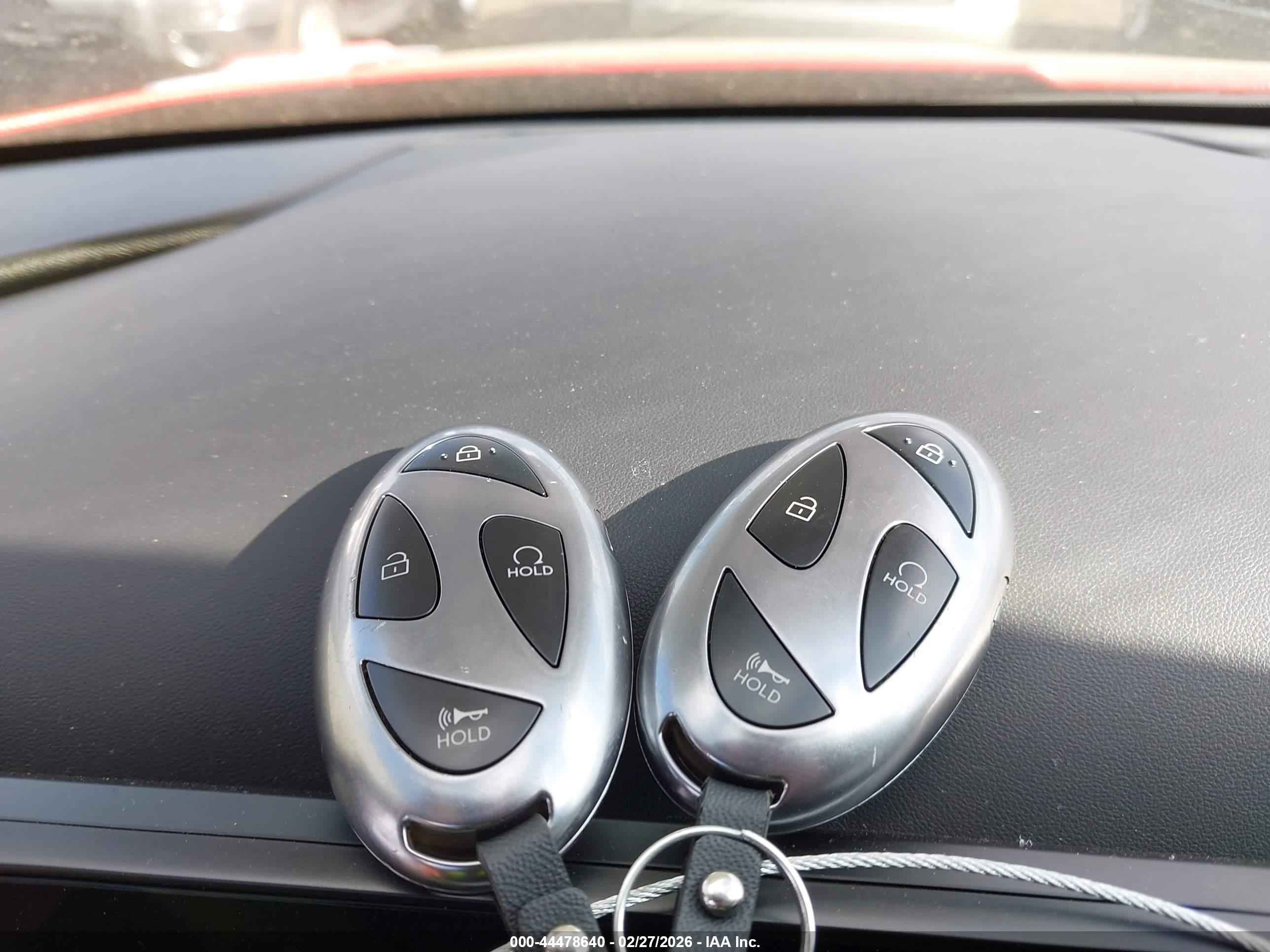 HYUNDAI TUCSON image 11
