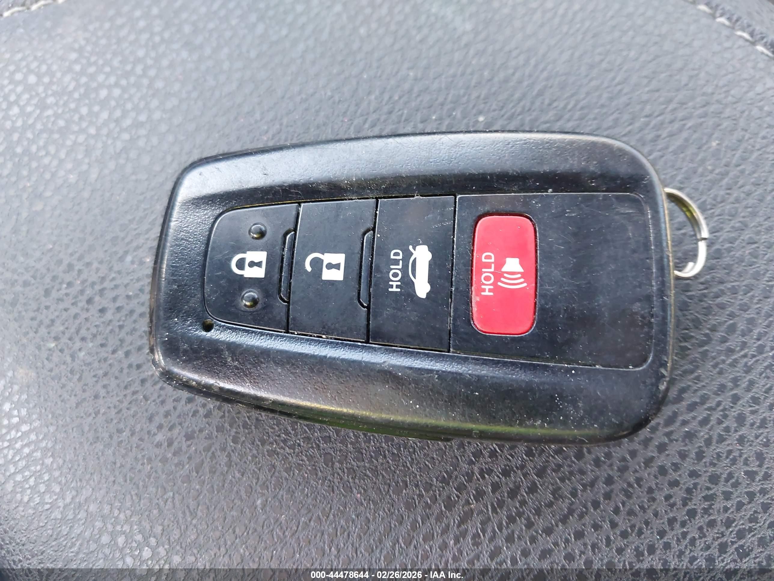 TOYOTA CAMRY image 11