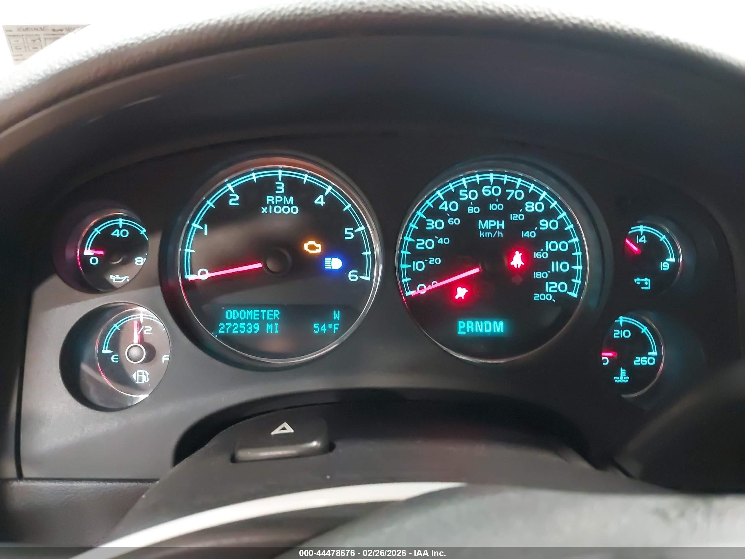 CHEVROLET SUBURBAN image 7