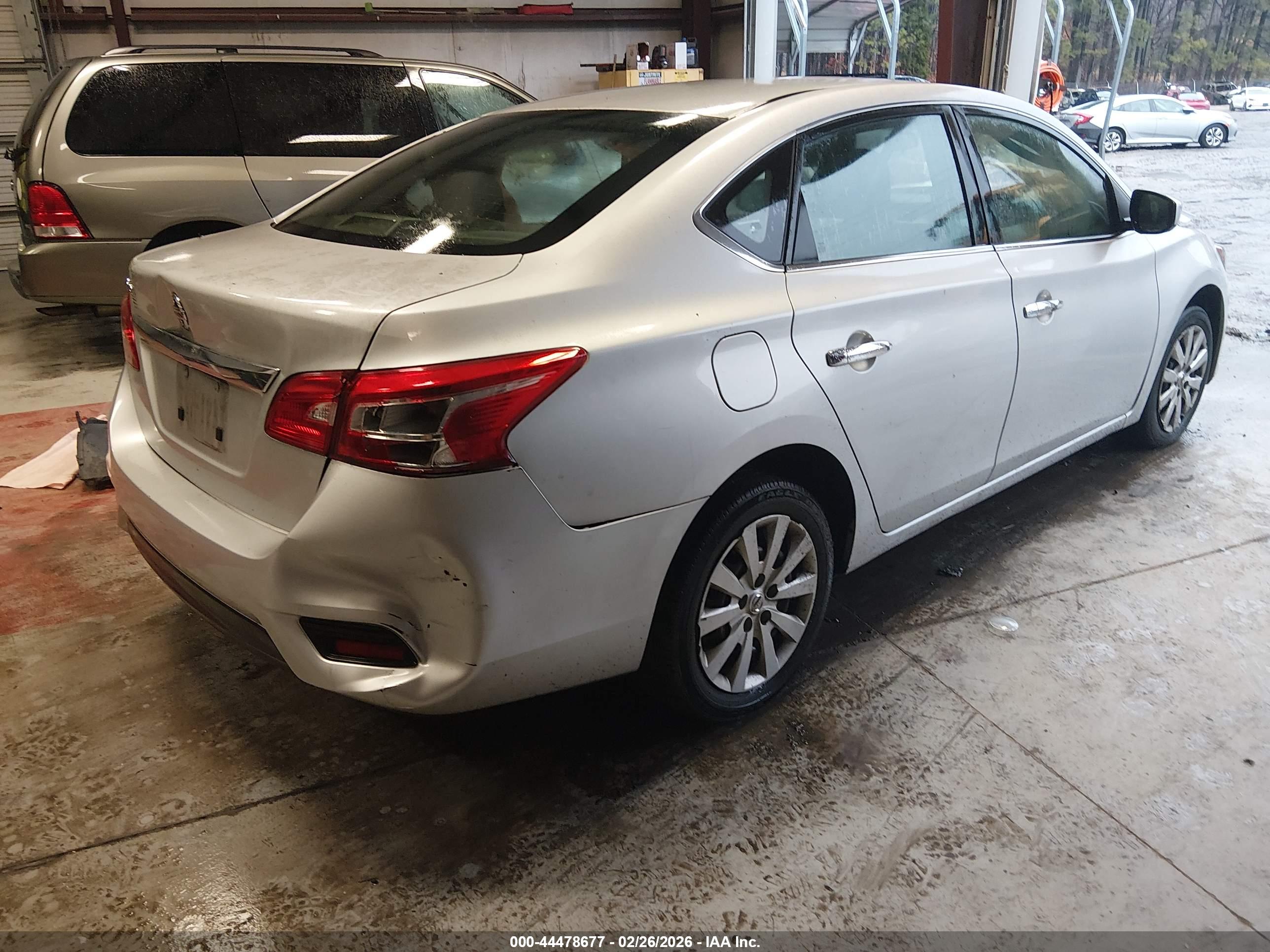 NISSAN SENTRA image 4