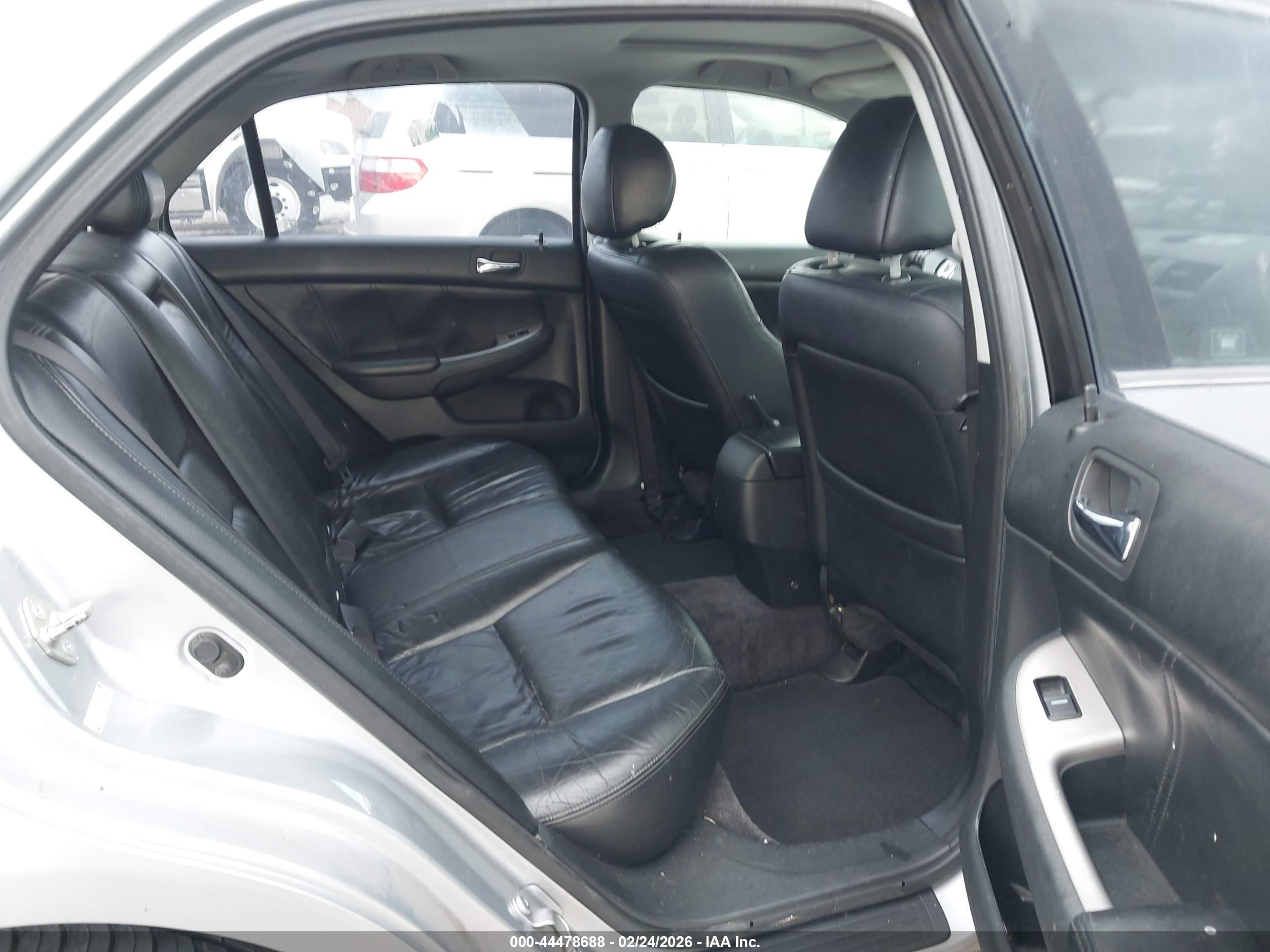HONDA ACCORD image 8