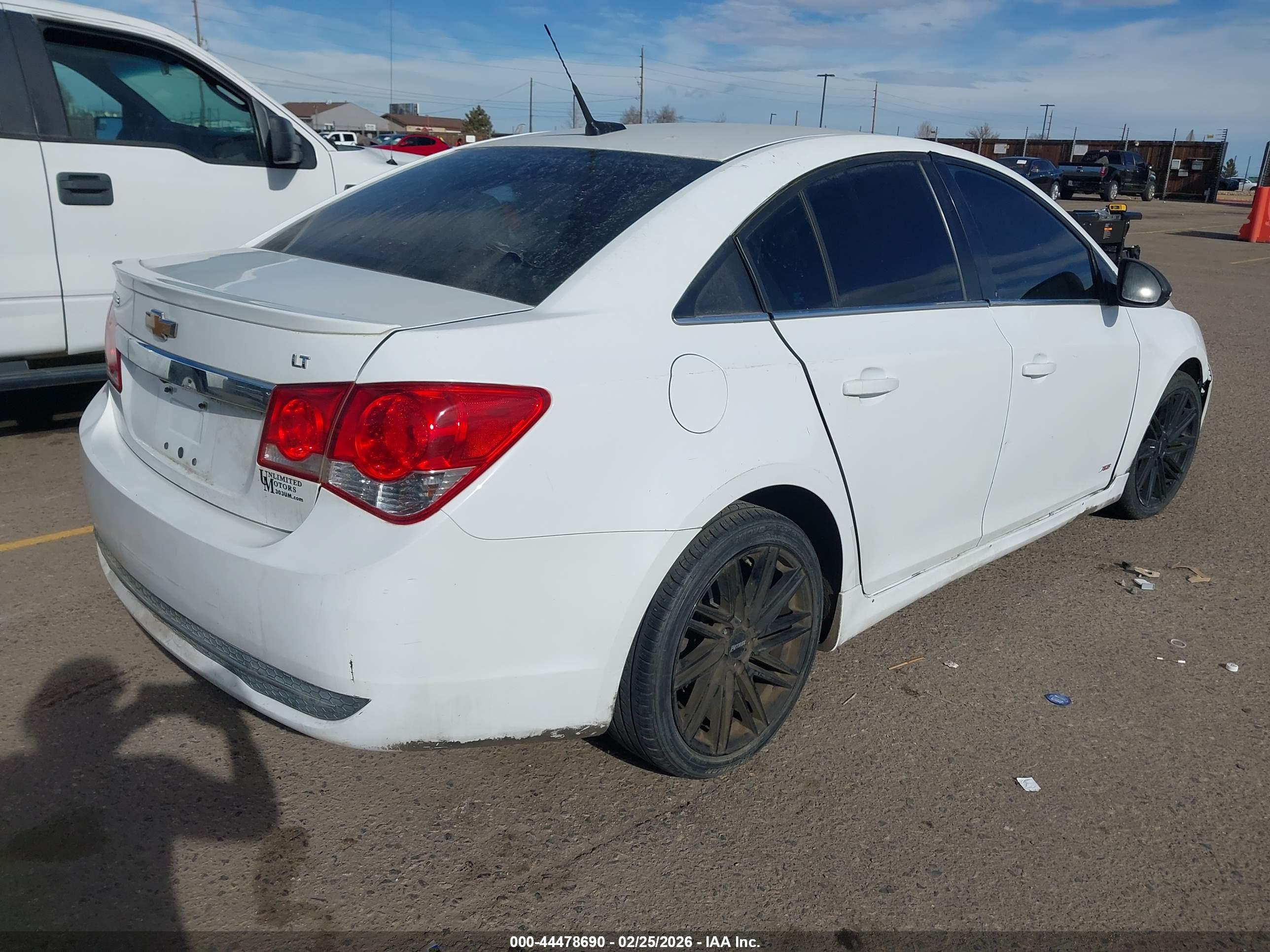 CHEVROLET CRUZE image 4