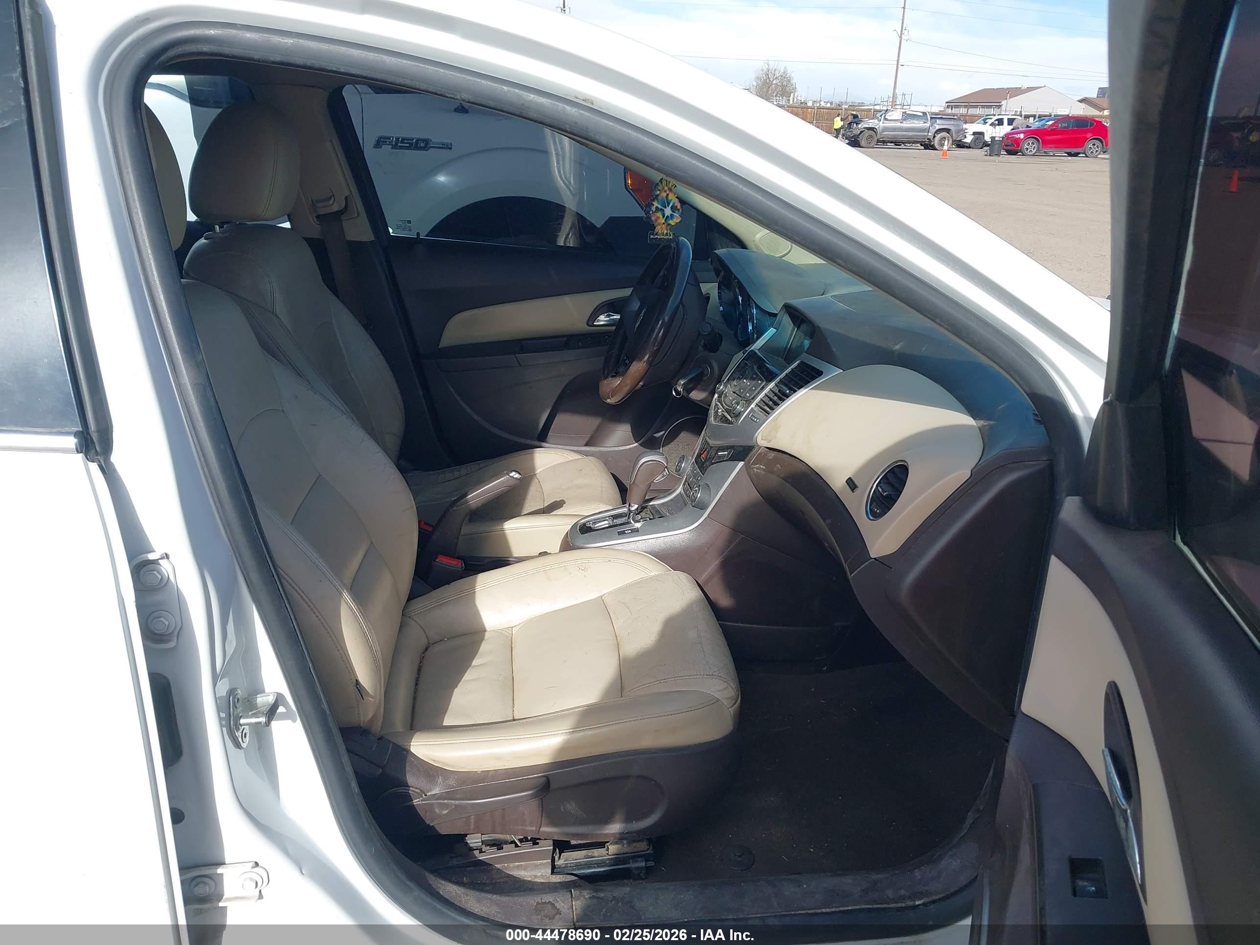 CHEVROLET CRUZE image 5