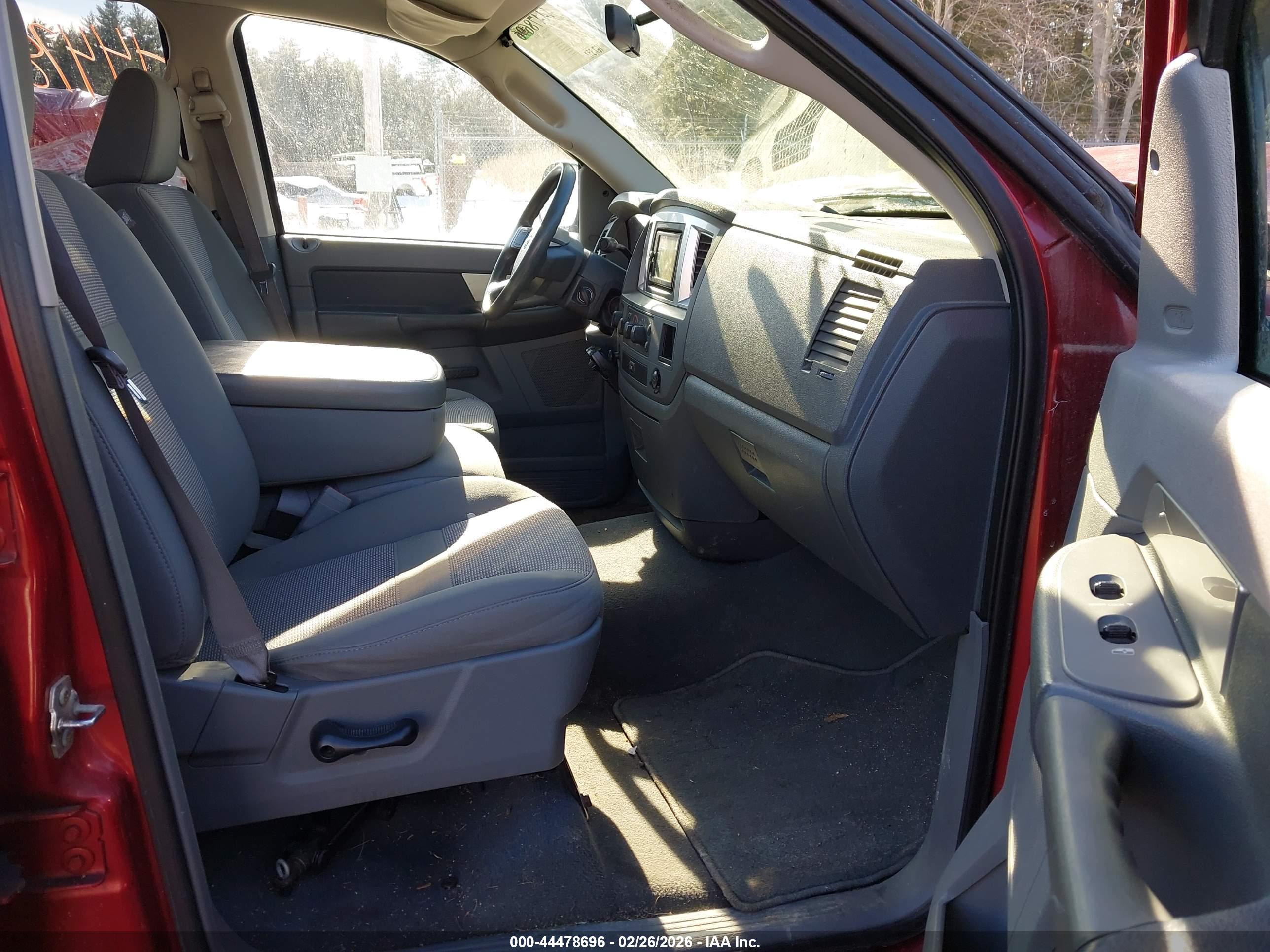 DODGE RAM image 5