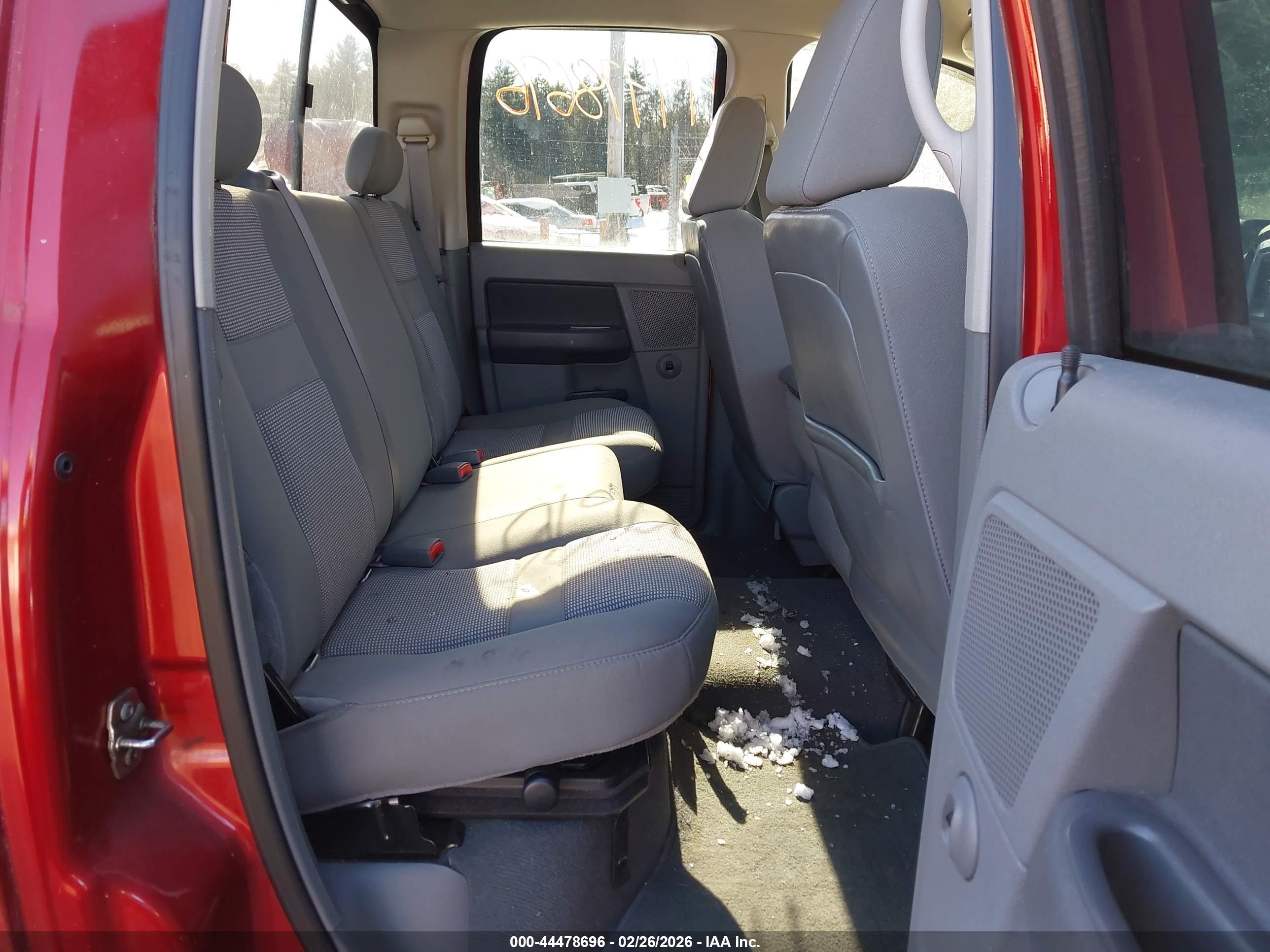 DODGE RAM image 8