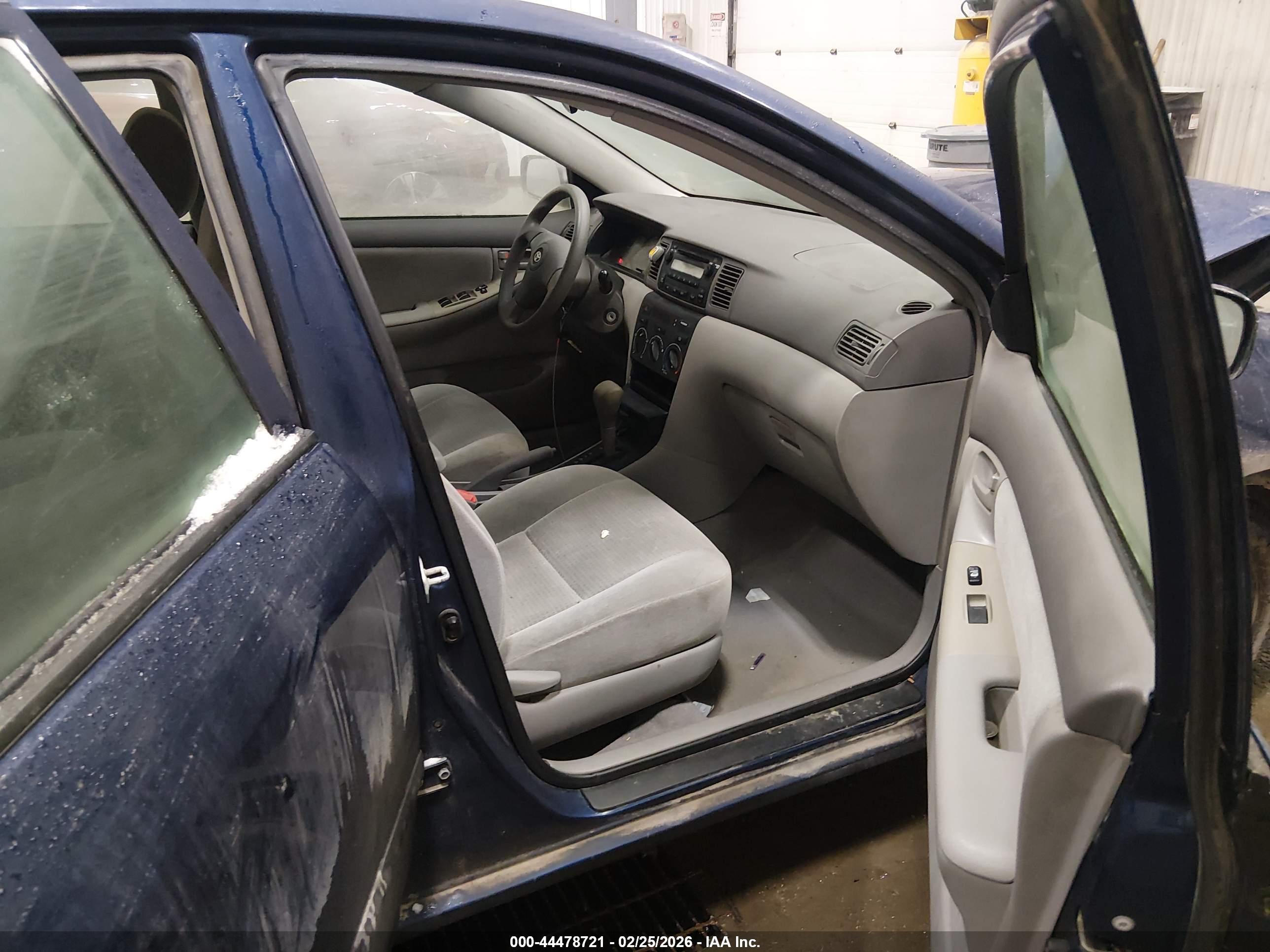 TOYOTA COROLLA image 5