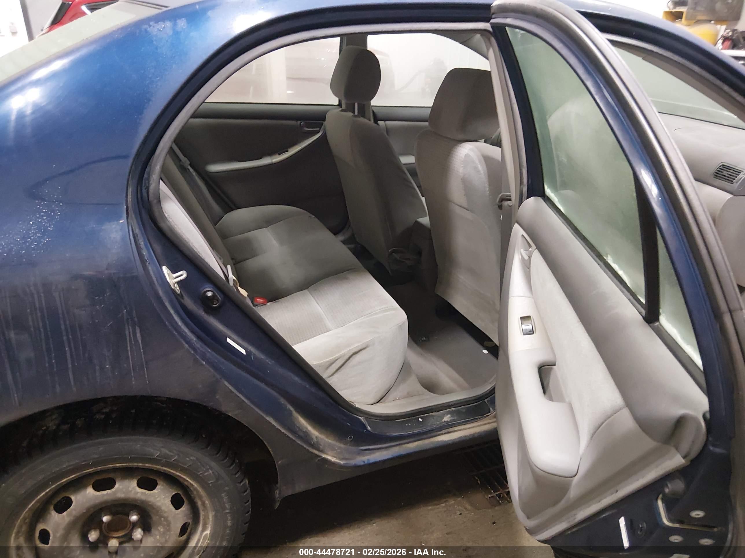 TOYOTA COROLLA image 8
