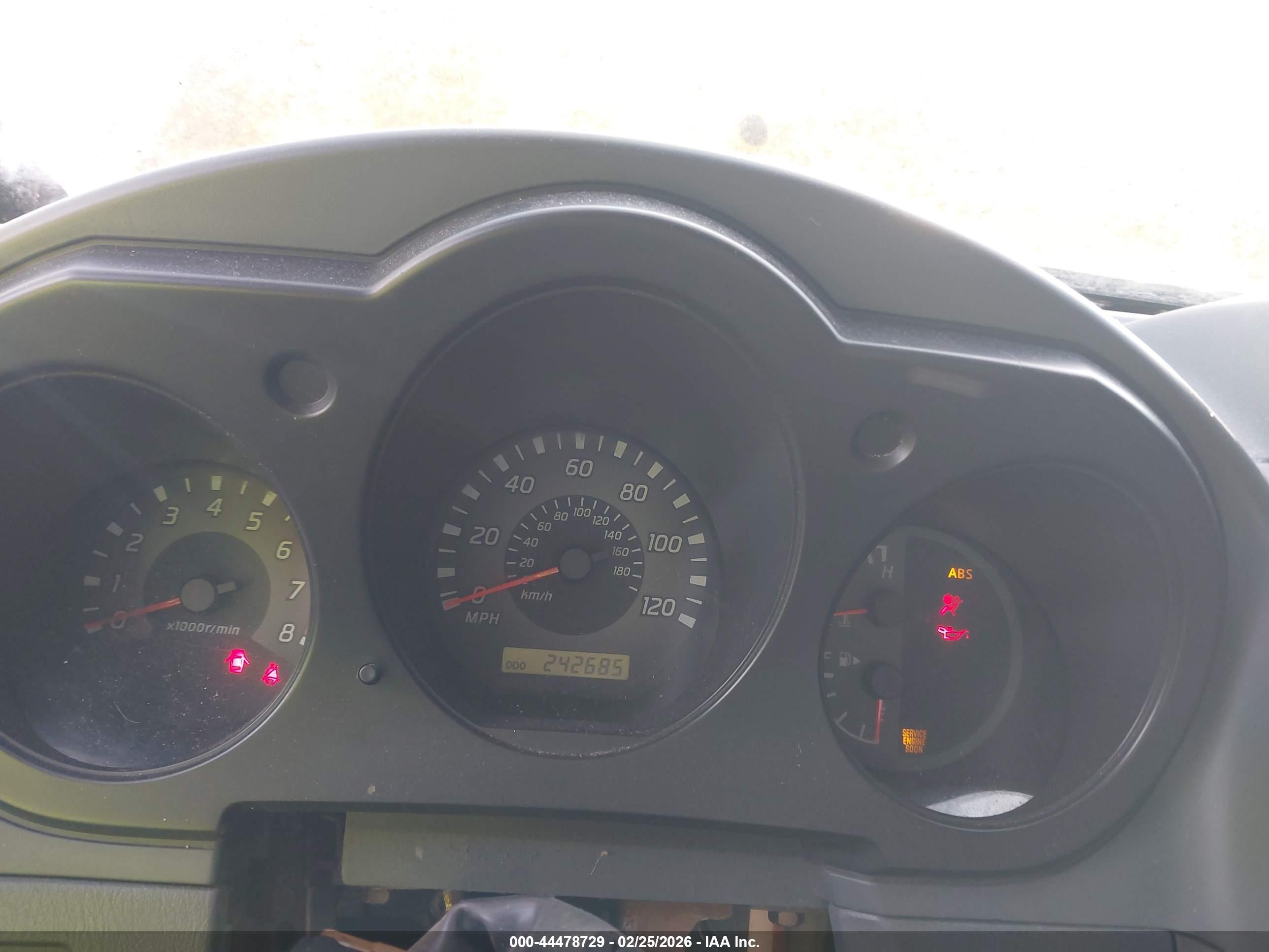 NISSAN FRONTIER image 7