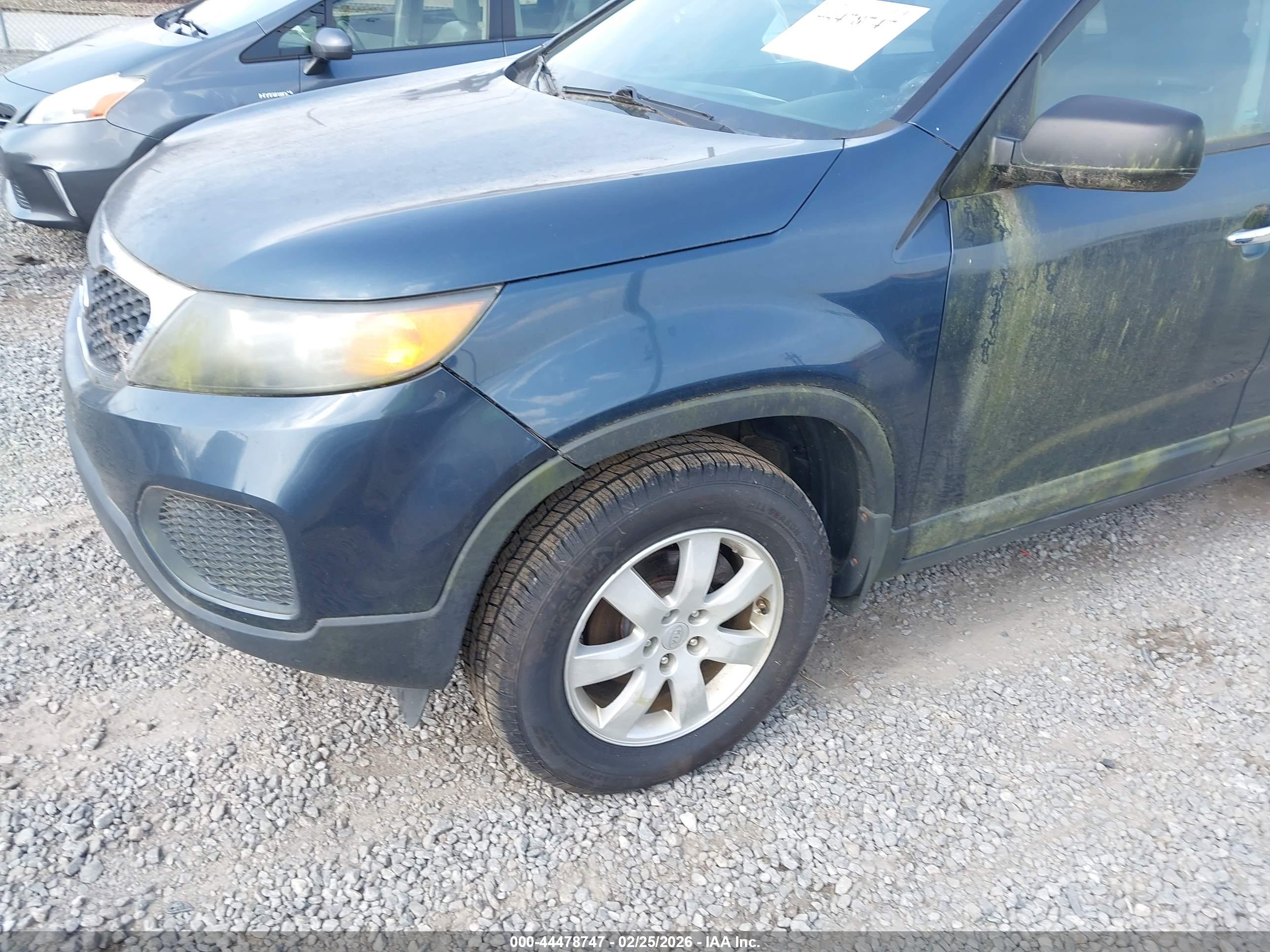 KIA SORENTO image 6
