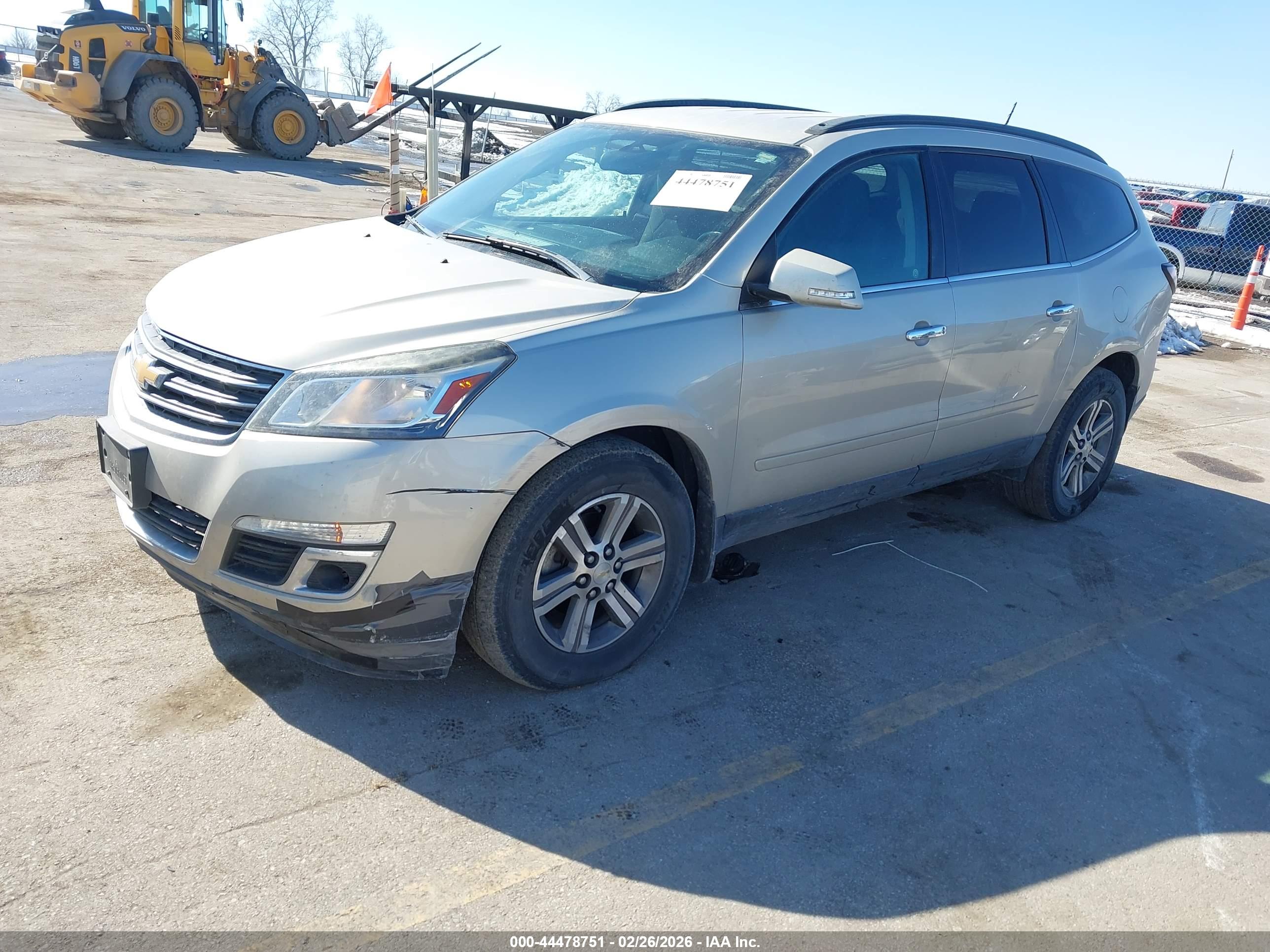 CHEVROLET TRAVERSE image 2