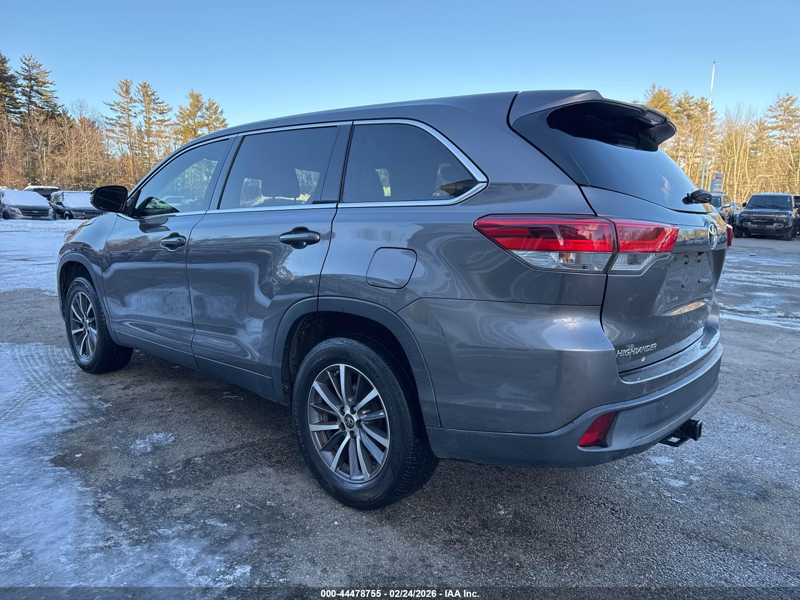 TOYOTA HIGHLANDER image 3