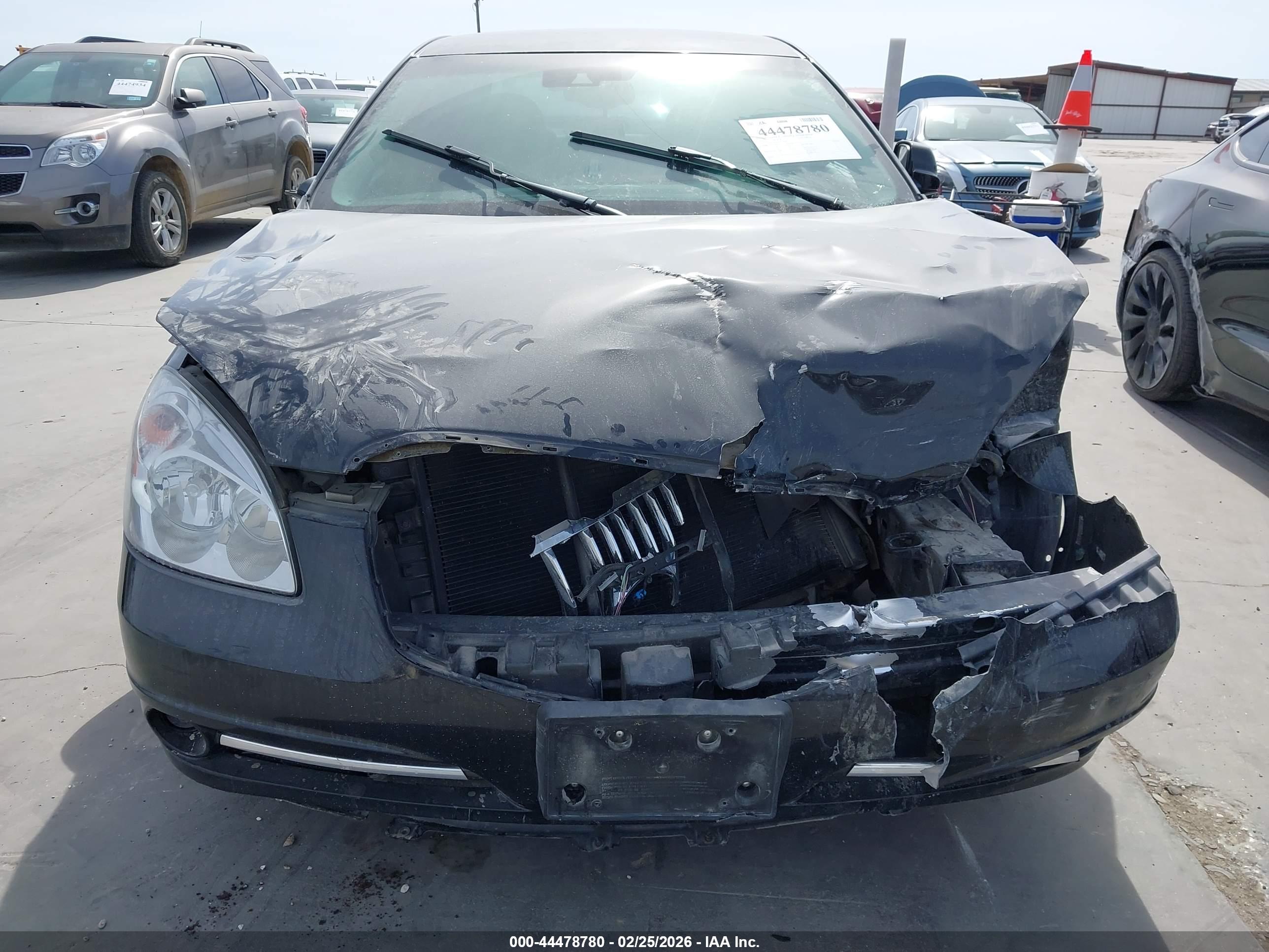 BUICK LUCERNE image 6