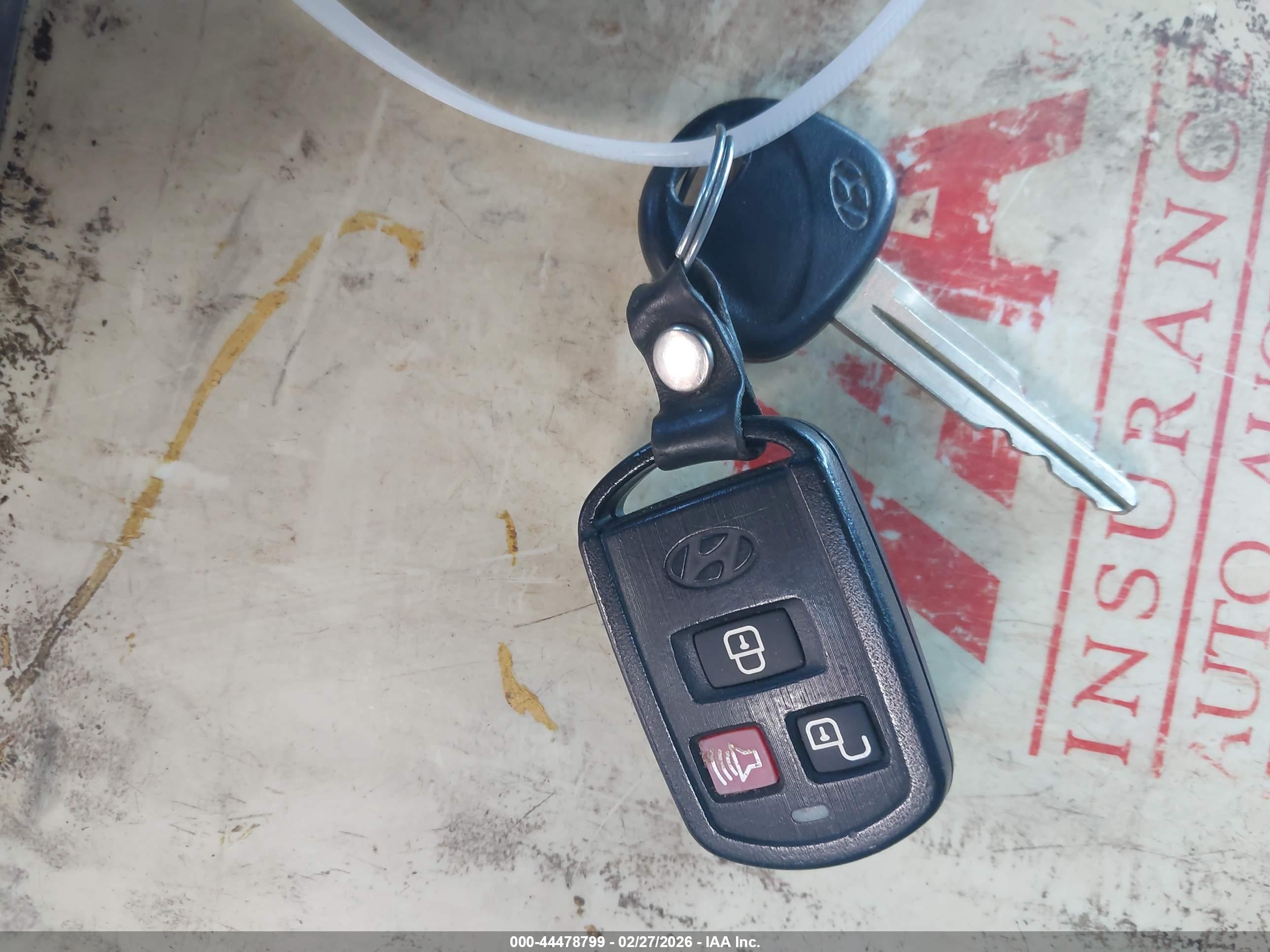 HYUNDAI ELANTRA image 11