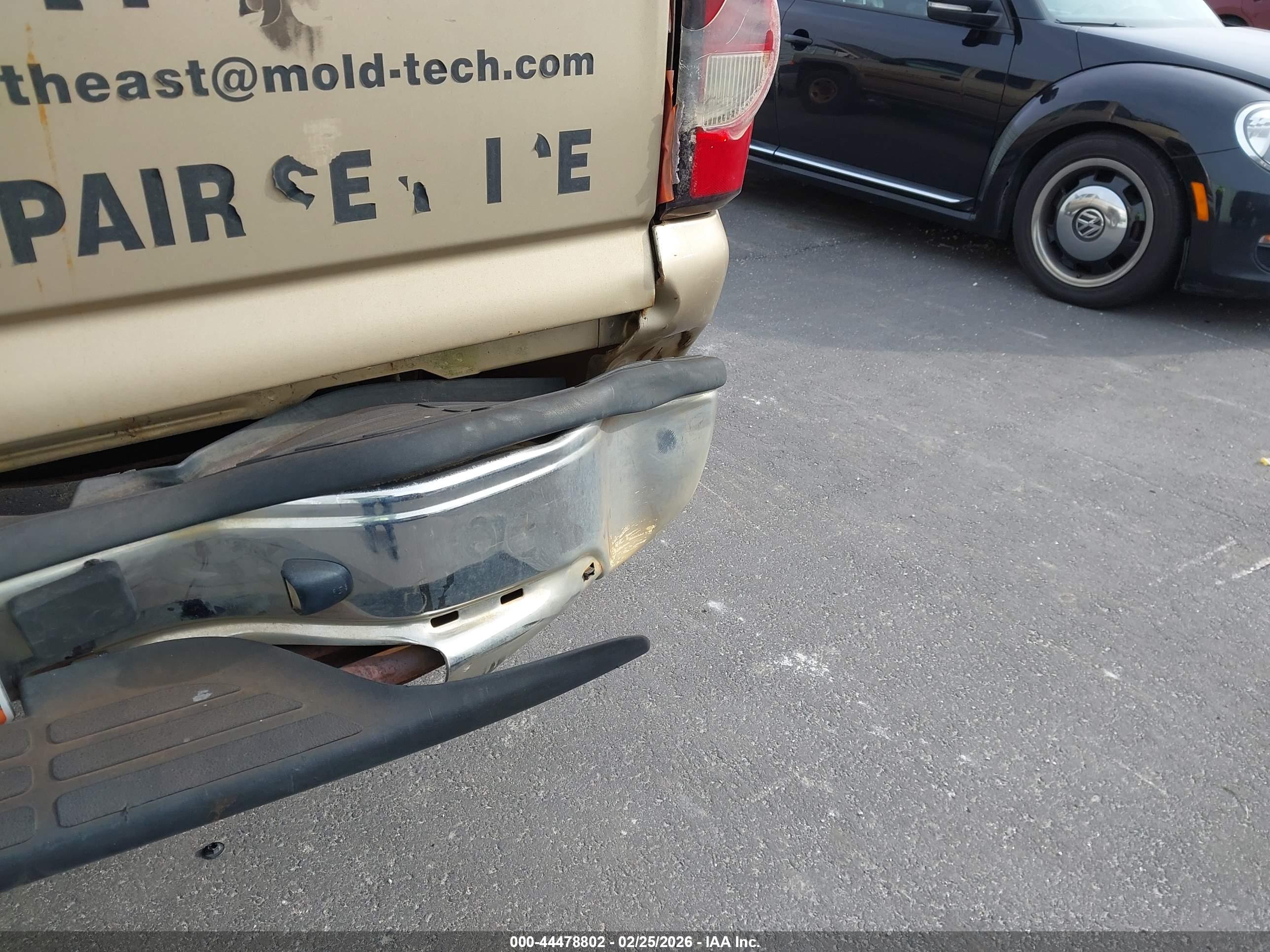 CHEVROLET SILVERADO image 6