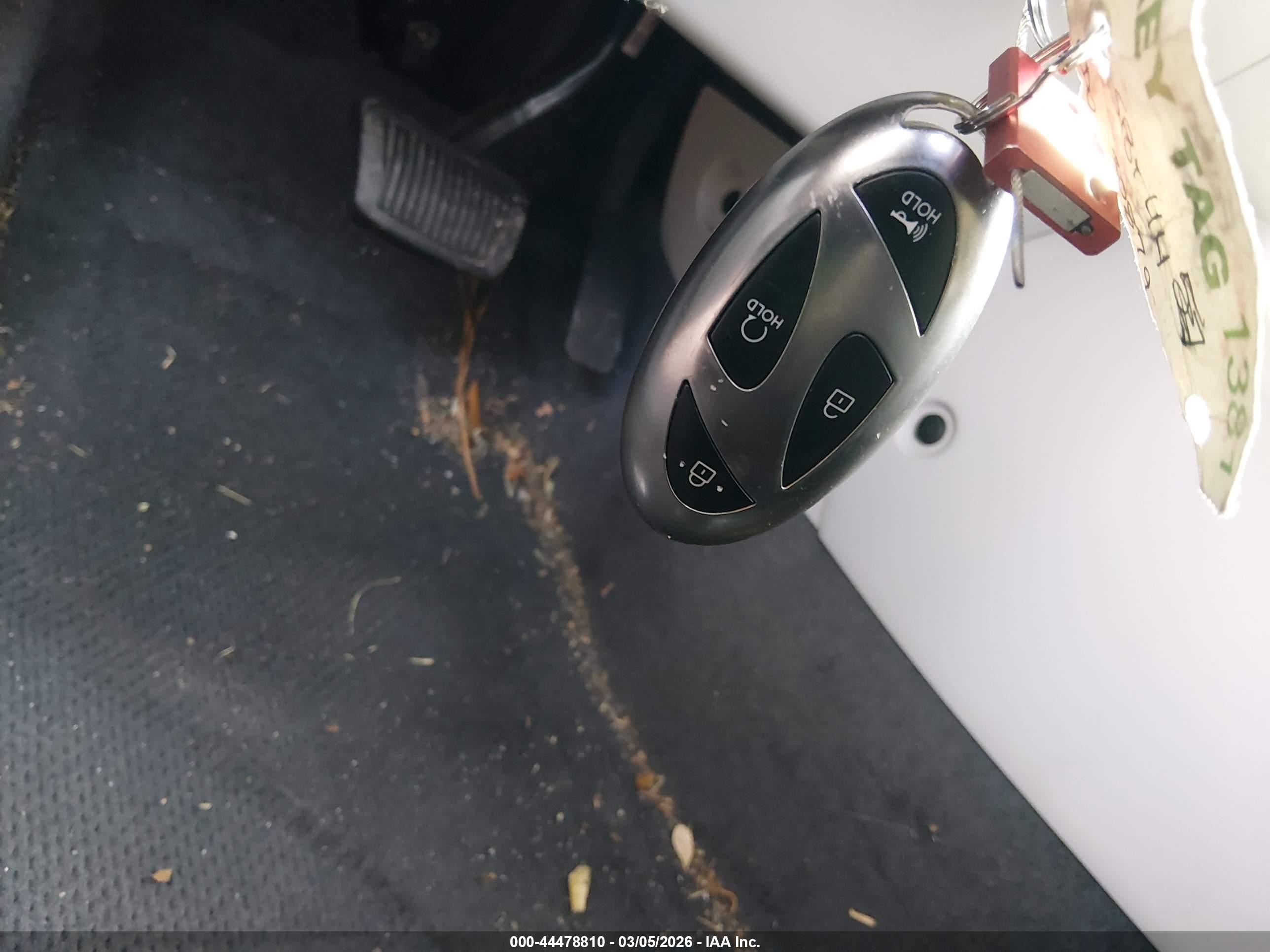 HYUNDAI KONA image 11