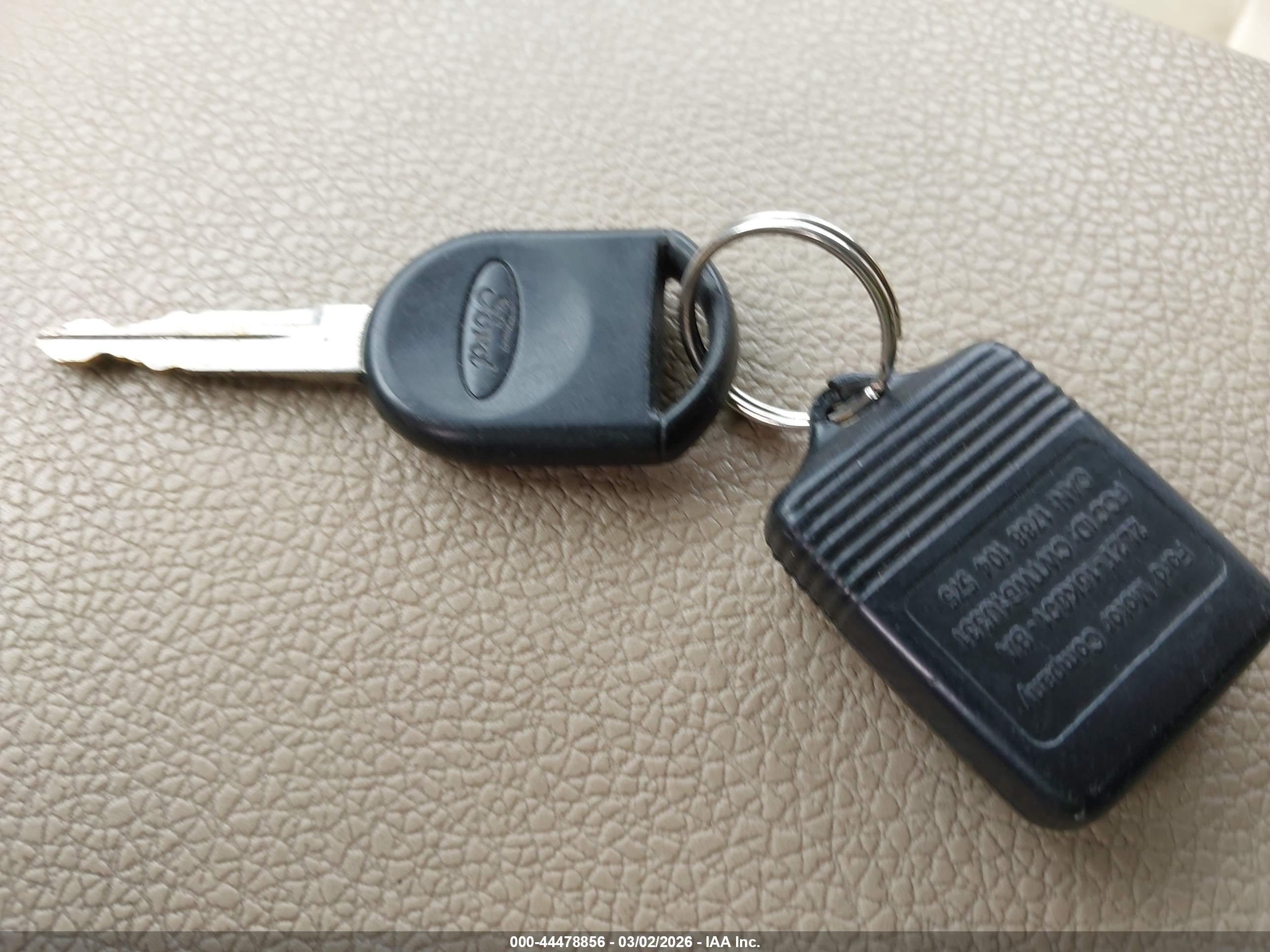 FORD EXPLORER image 11