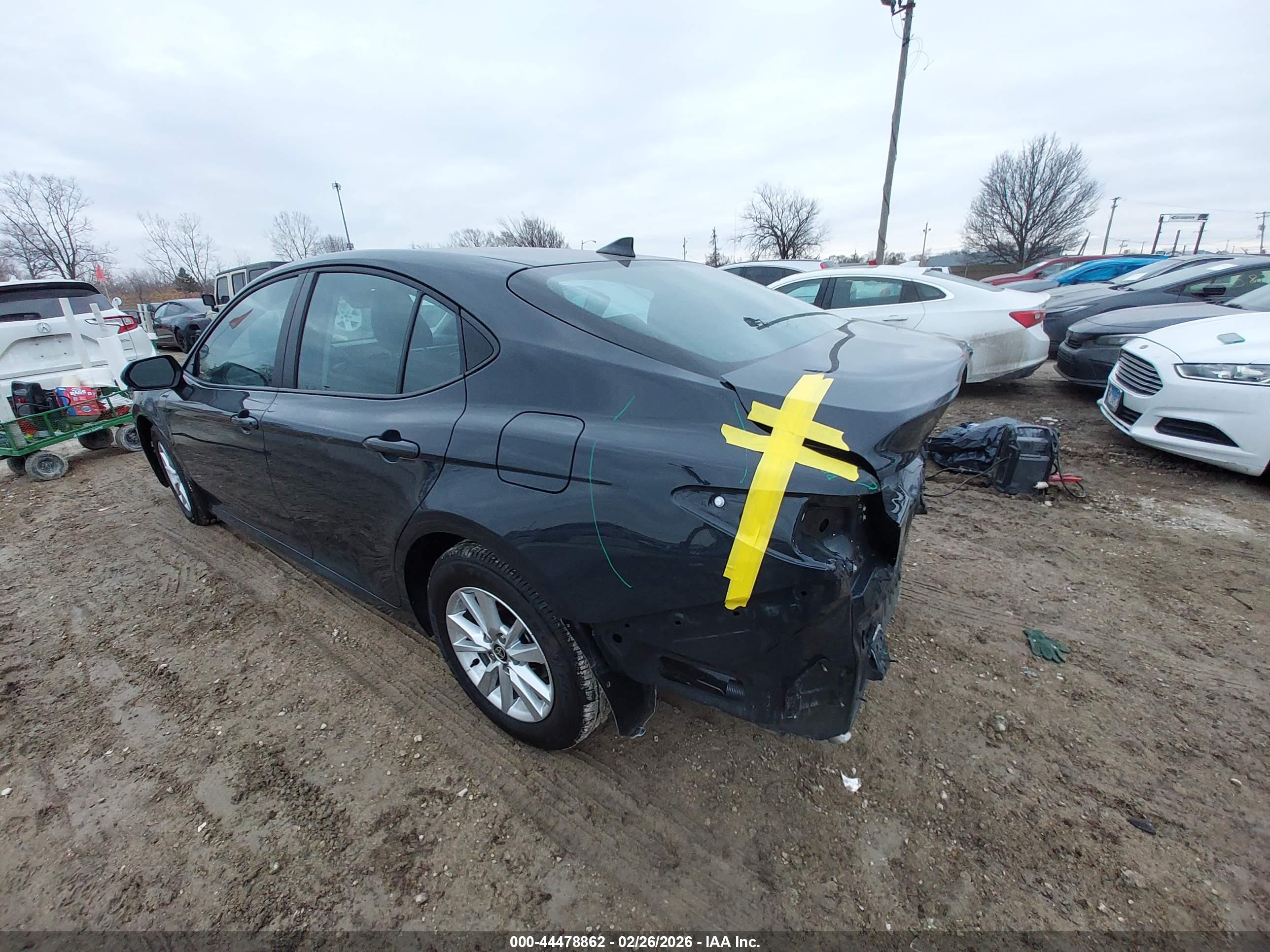 TOYOTA CAMRY image 3