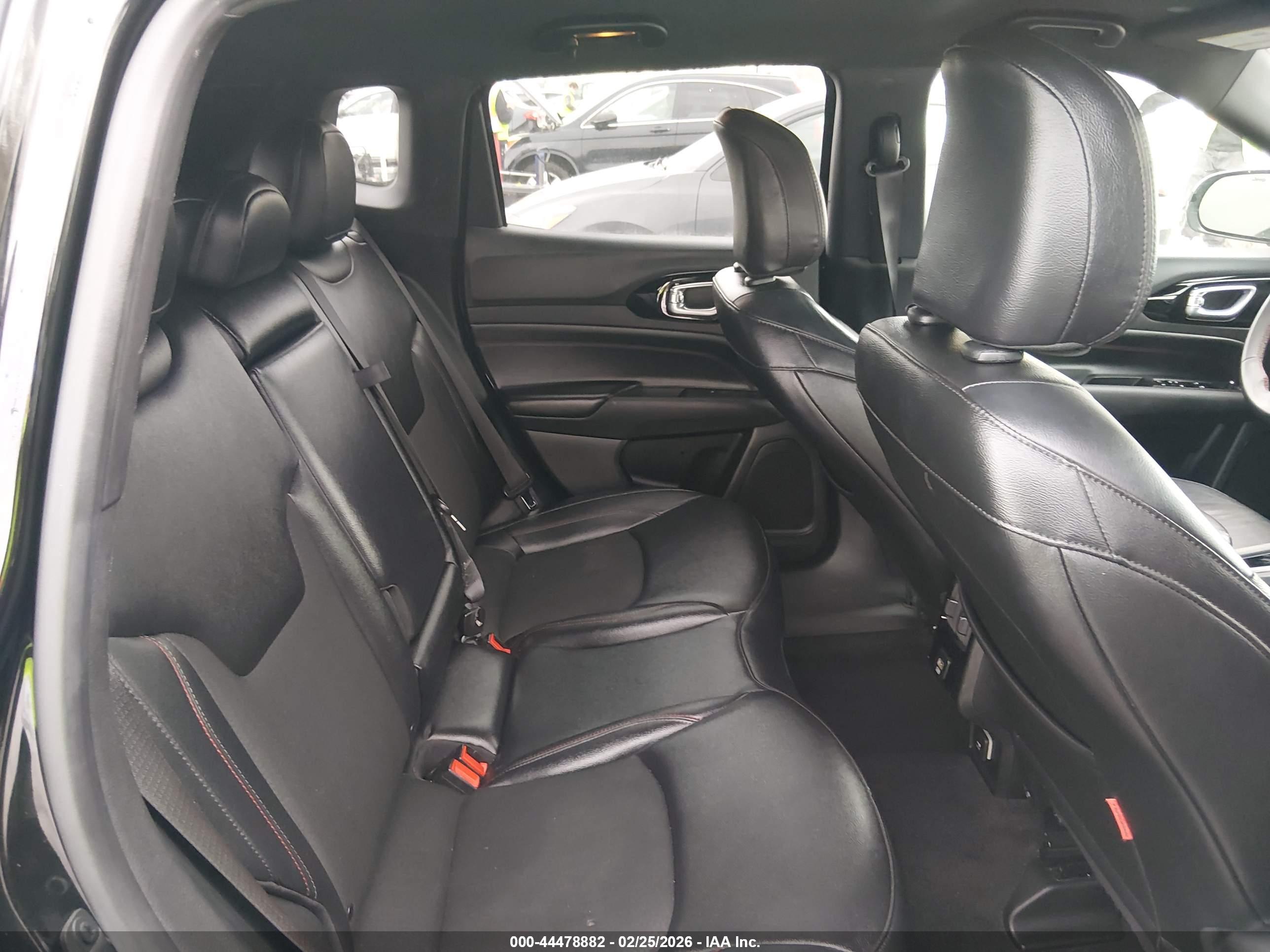 JEEP COMPASS image 8