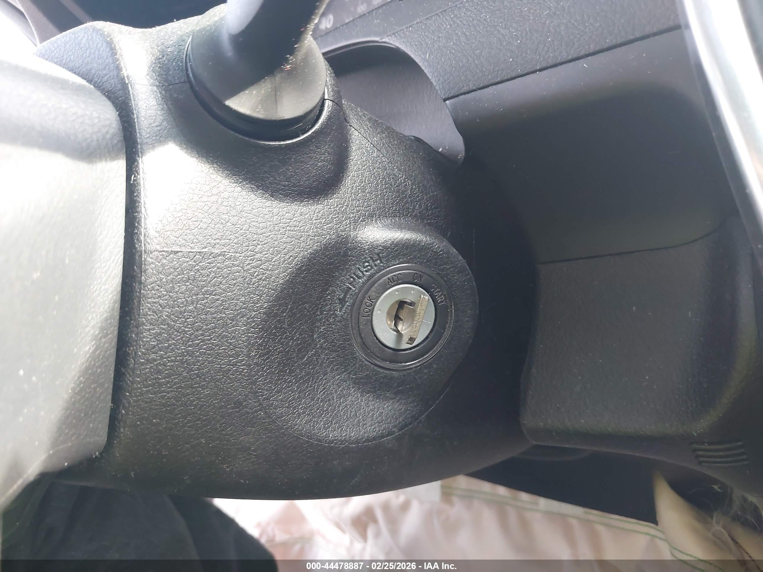 TOYOTA CAMRY image 11