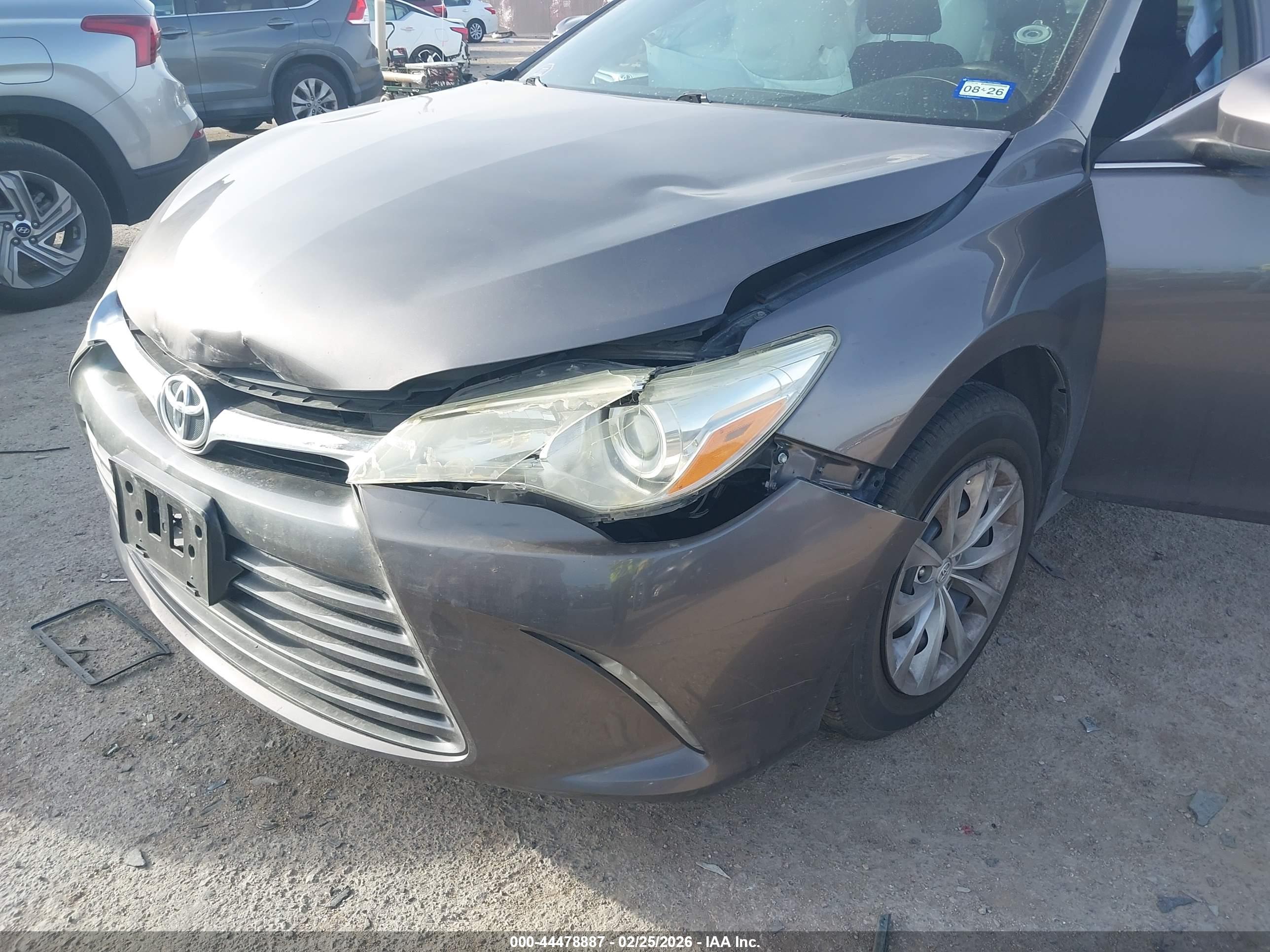 TOYOTA CAMRY image 6