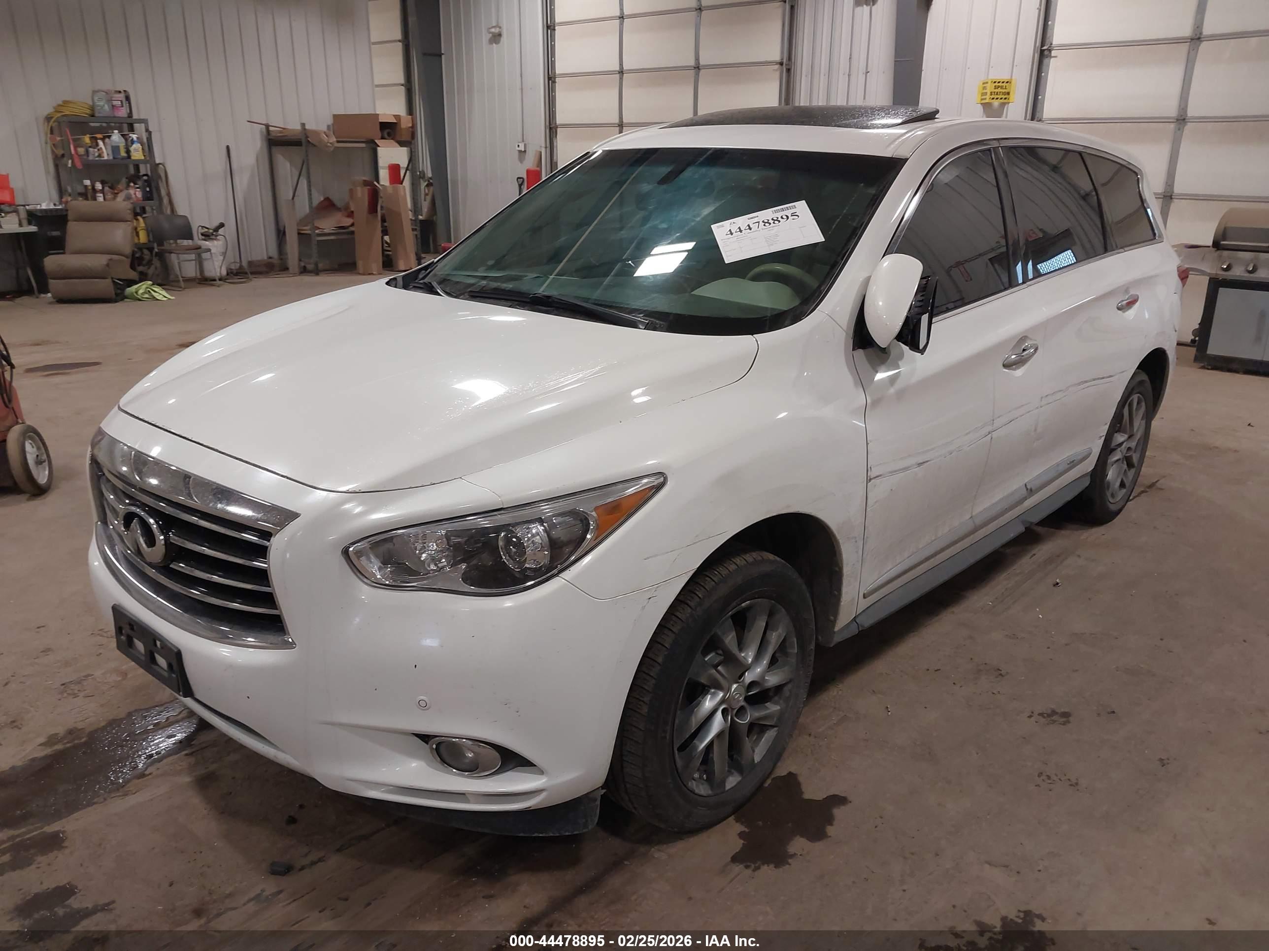INFINITI JX35 image 2