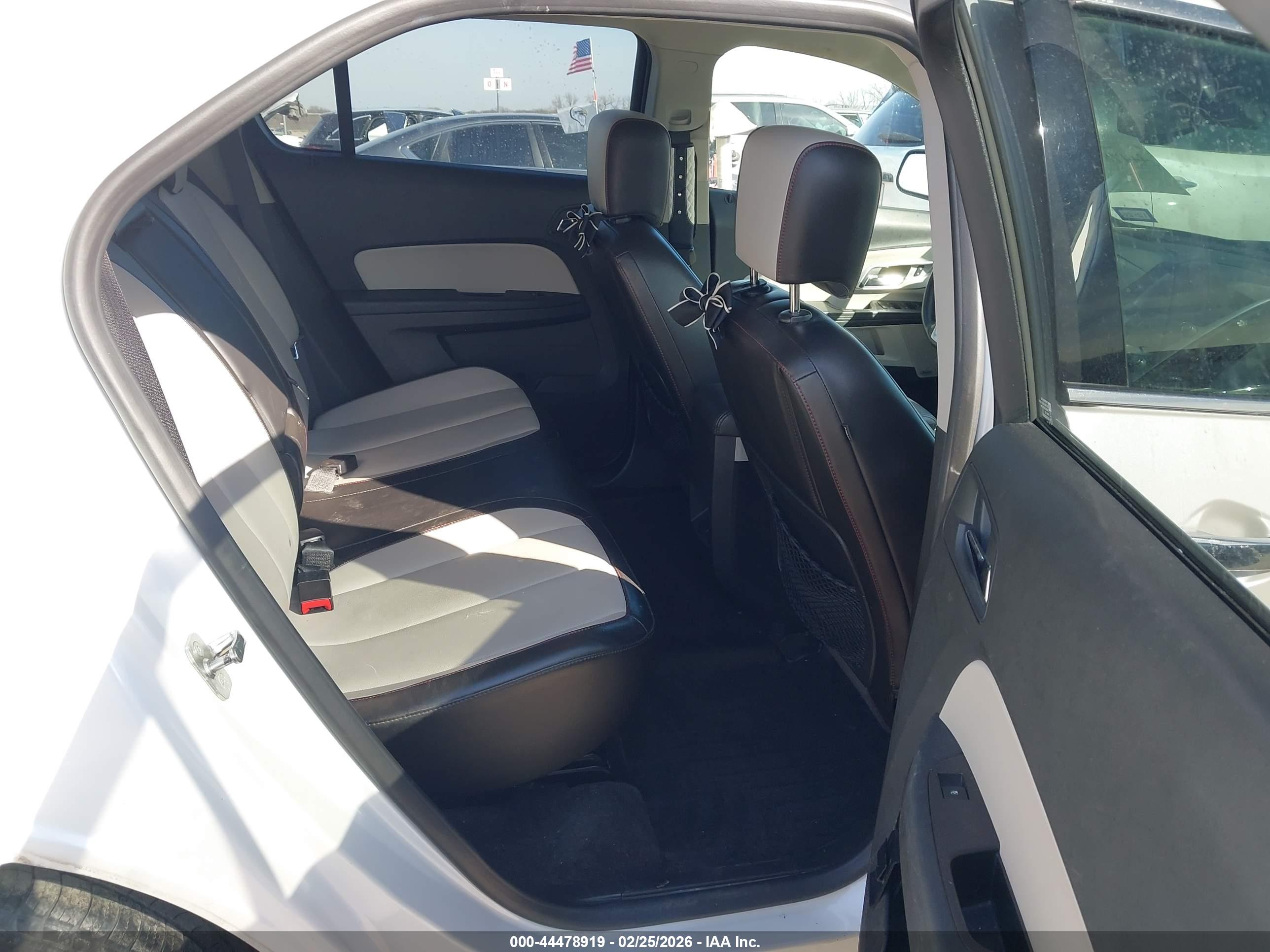 CHEVROLET EQUINOX image 8