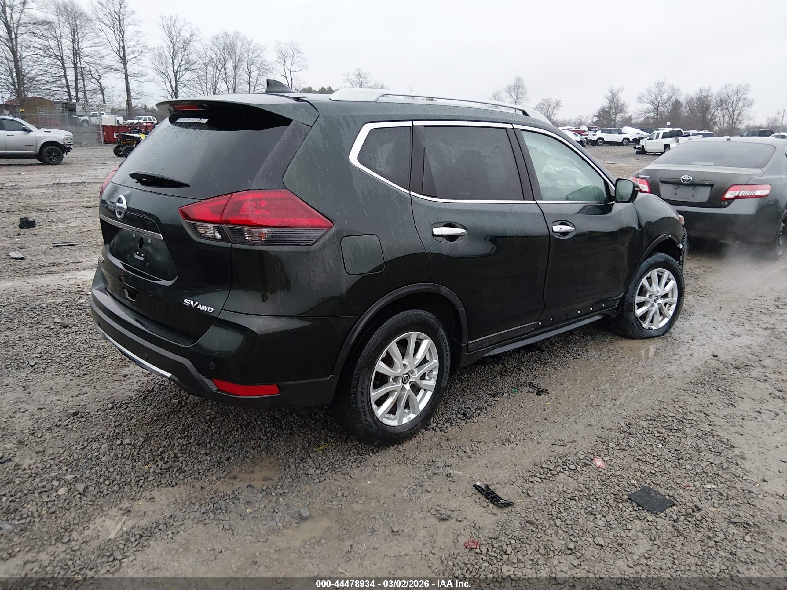 NISSAN ROGUE image 4